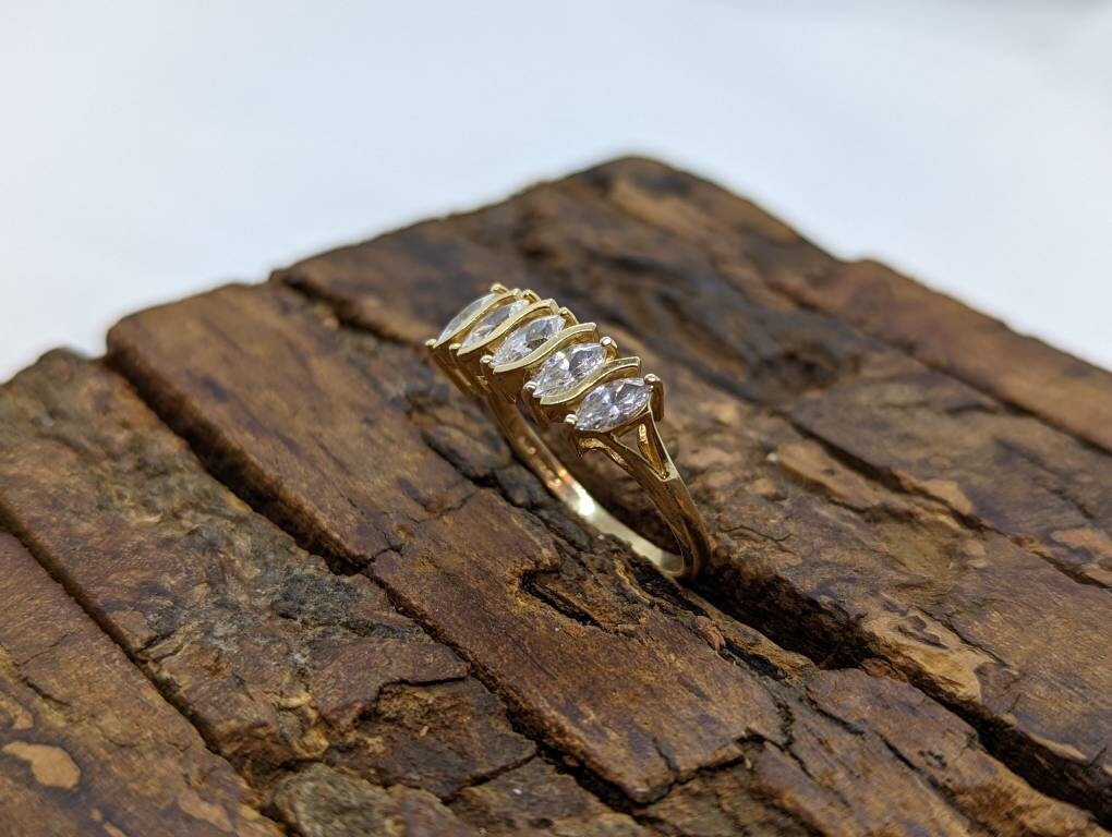 14k Marquise Diamond CZ  Ring.  Yellow Gold and CZ band st(88/11)