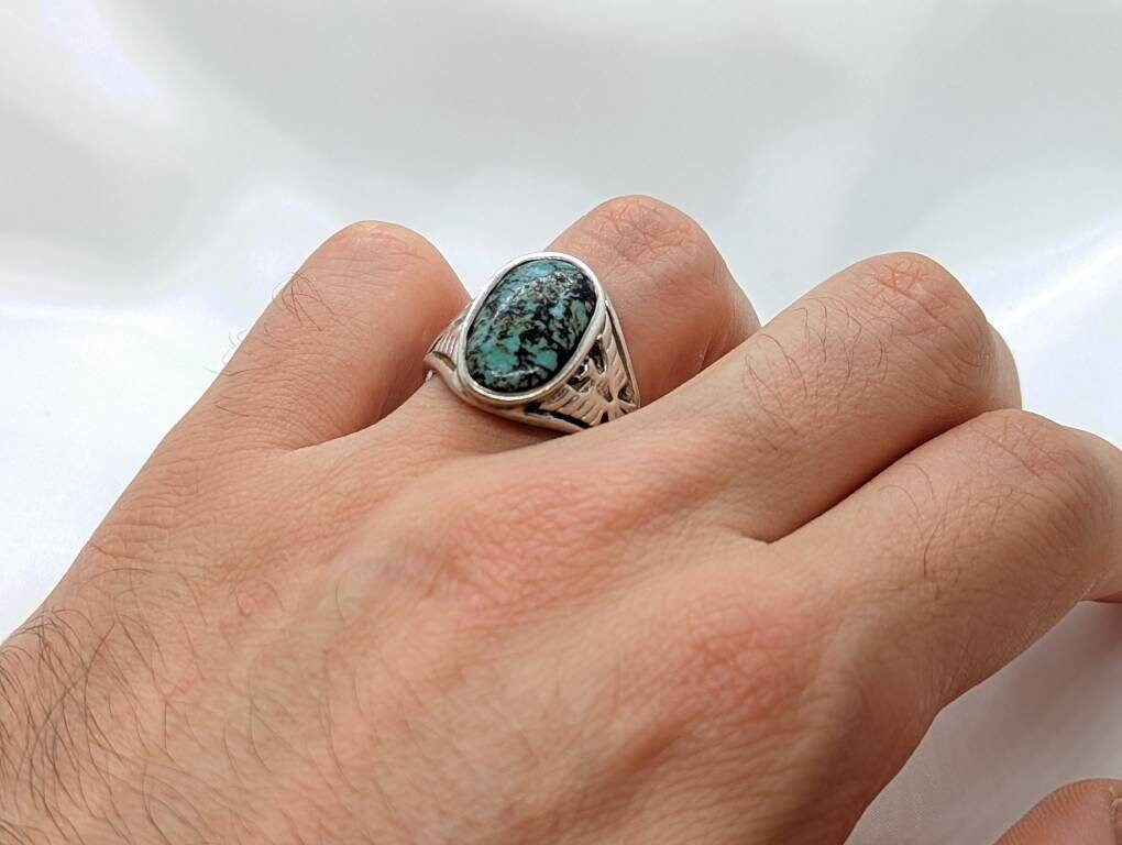 Heavy Sterling Silver Signet ring. Turquoise and Phoenix Engraved Ring.  St(21/56)