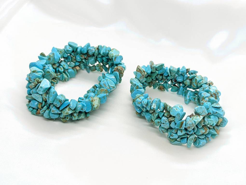 Native American BEADED Turquoise stretch Bracelet. RAW polished turquoise bead st(8/15)