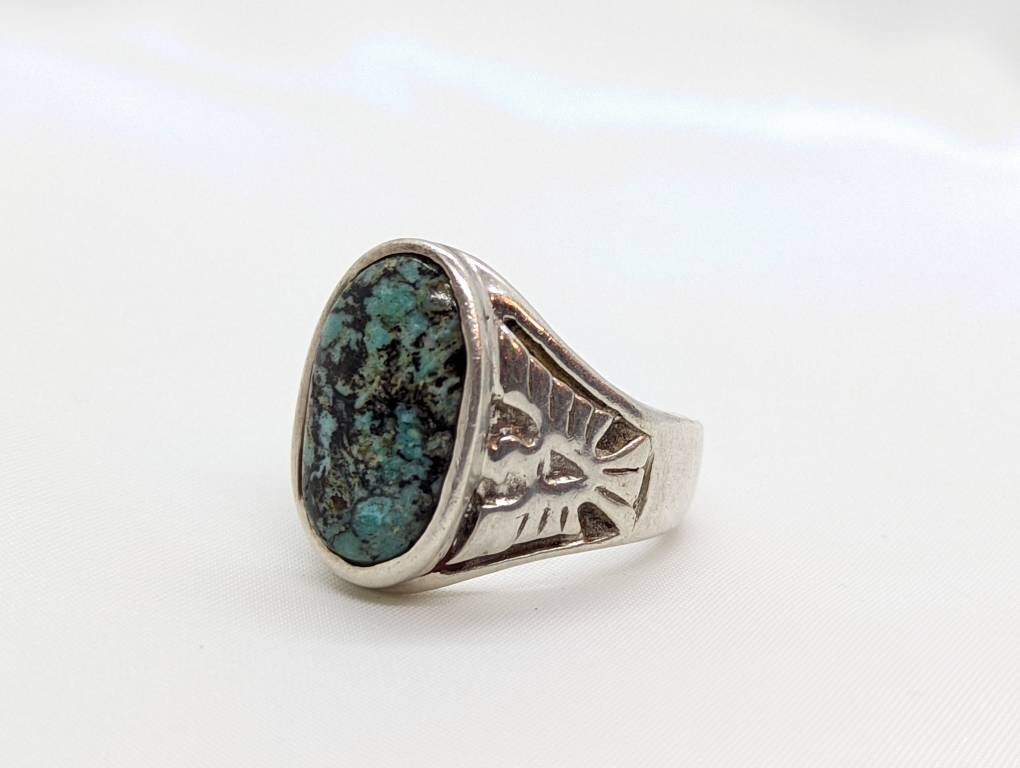 Heavy Sterling Silver Signet ring. Turquoise and Phoenix Engraved Ring.  St(21/56)