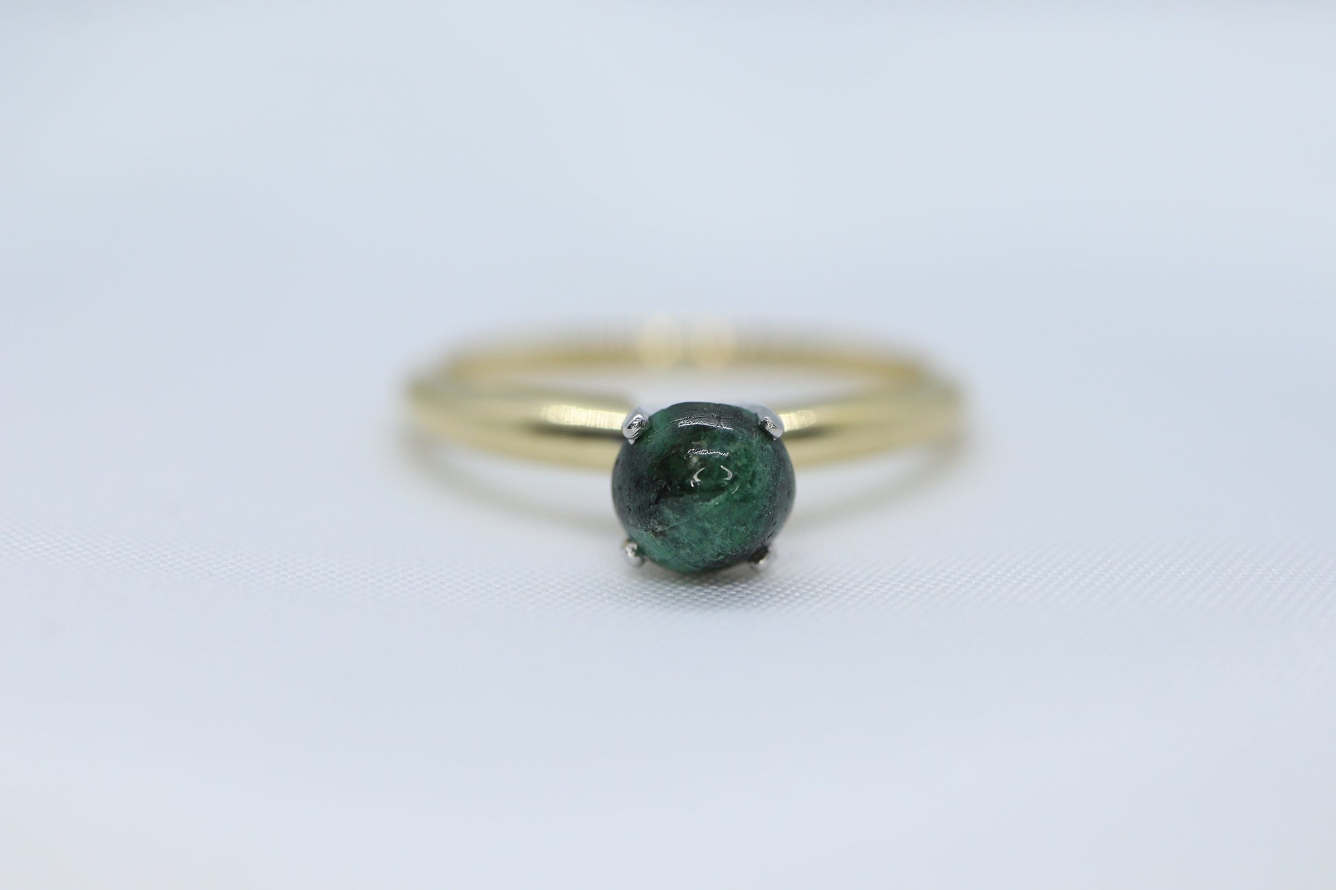 18k Green Agate Jade Jadeite ring. green cabochon ring. st(74/75)