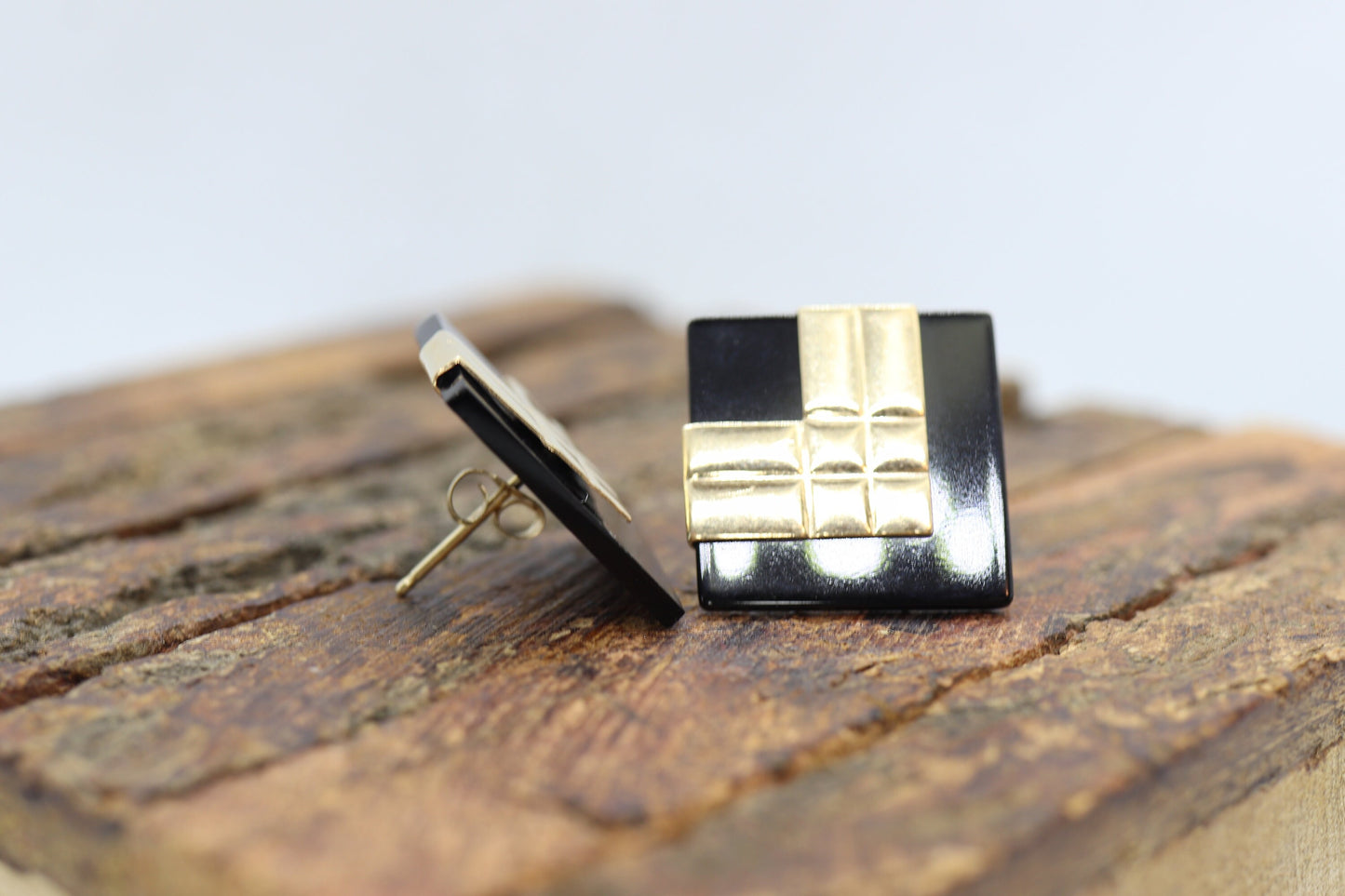 14k Carved Onyx Square Earrings. 14k Peter Brams Carved Gemstone Stud PBD earrings. st(51/75)