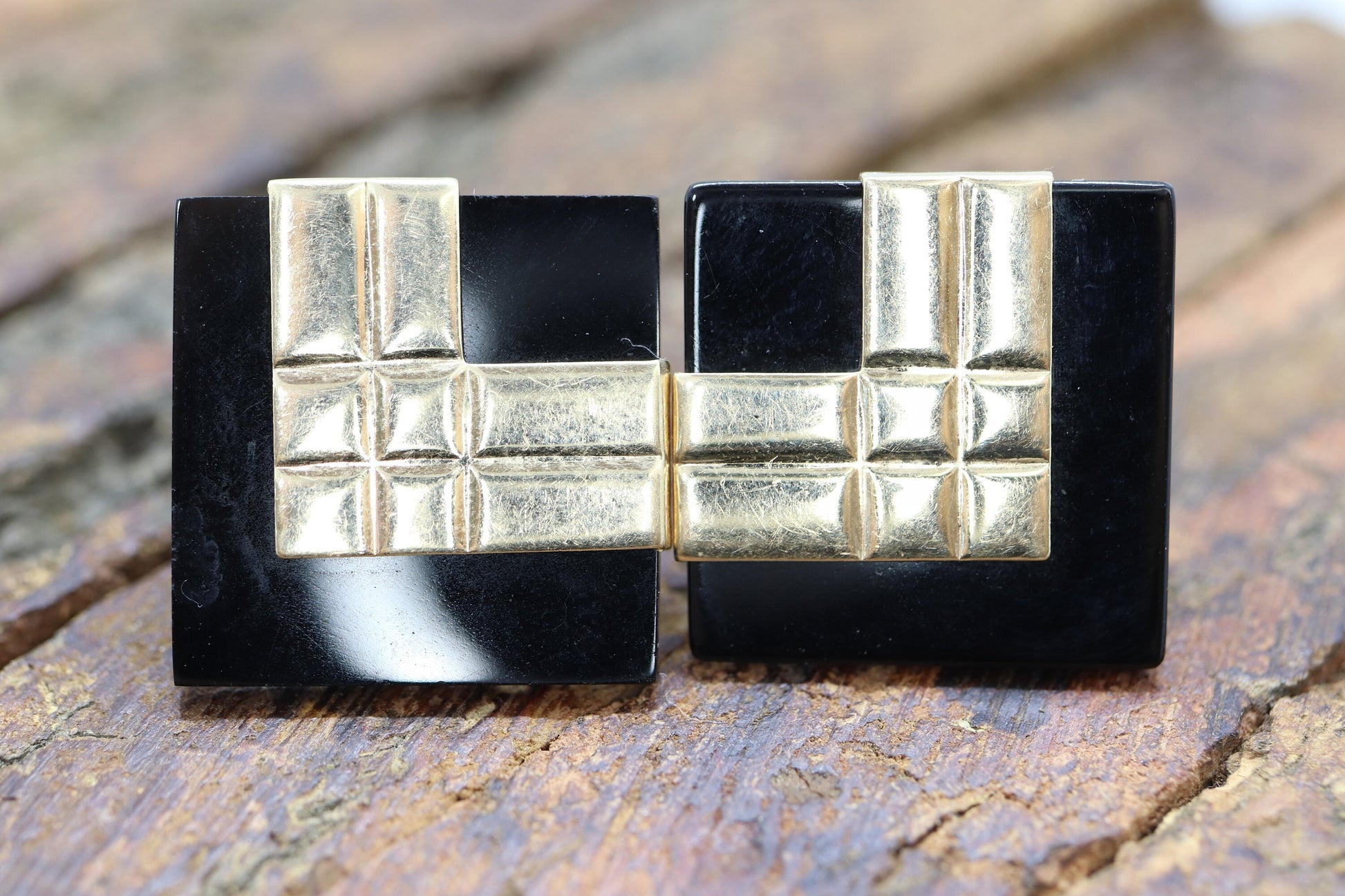 14k Carved Onyx Square Earrings. 14k Peter Brams Carved Gemstone Stud PBD earrings. st(51/75)