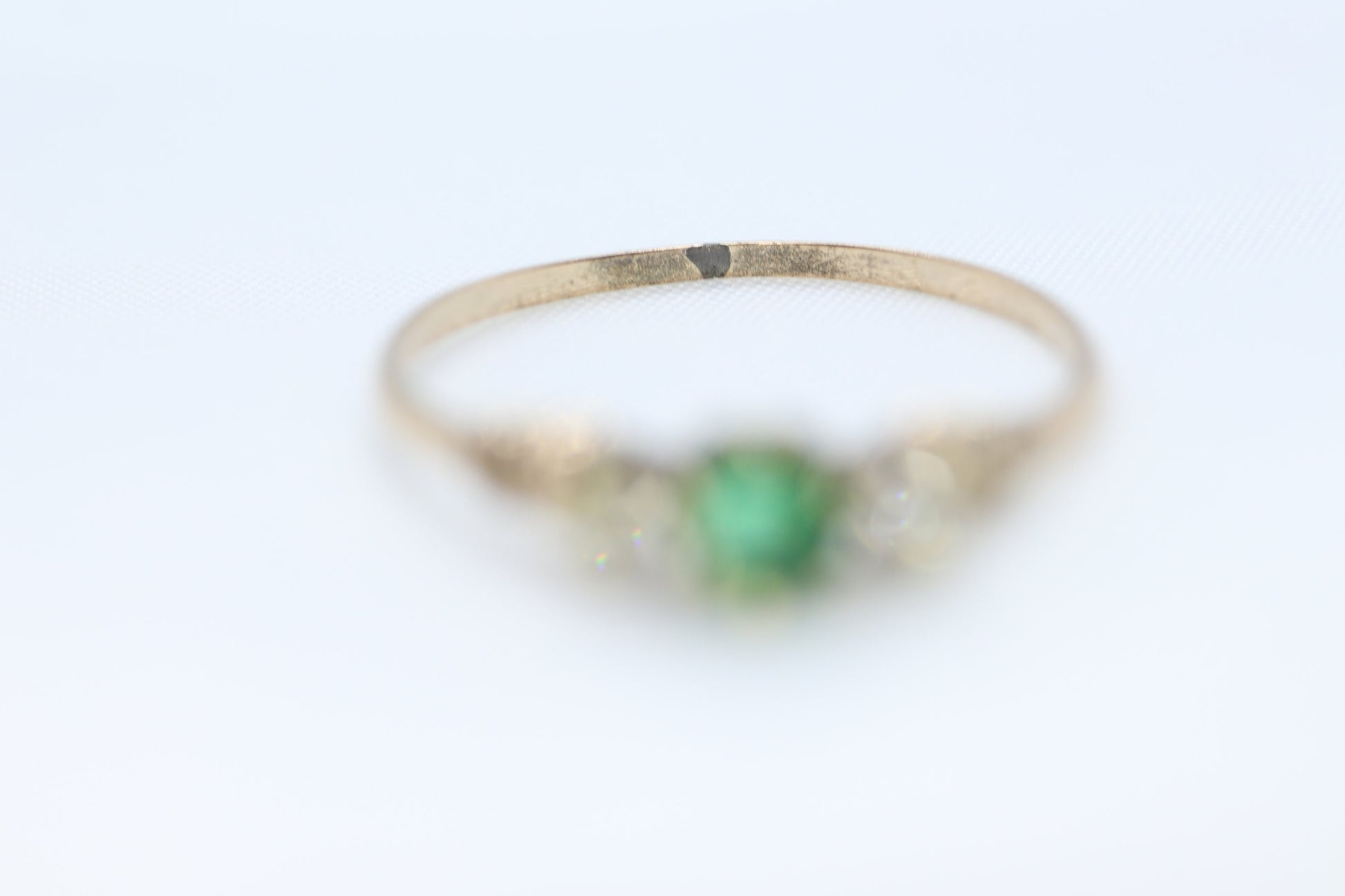 Antique 10k Victorian Emerald and Diamond Claw set ring. Antique dainty emerald diamond ring. st(172/50)