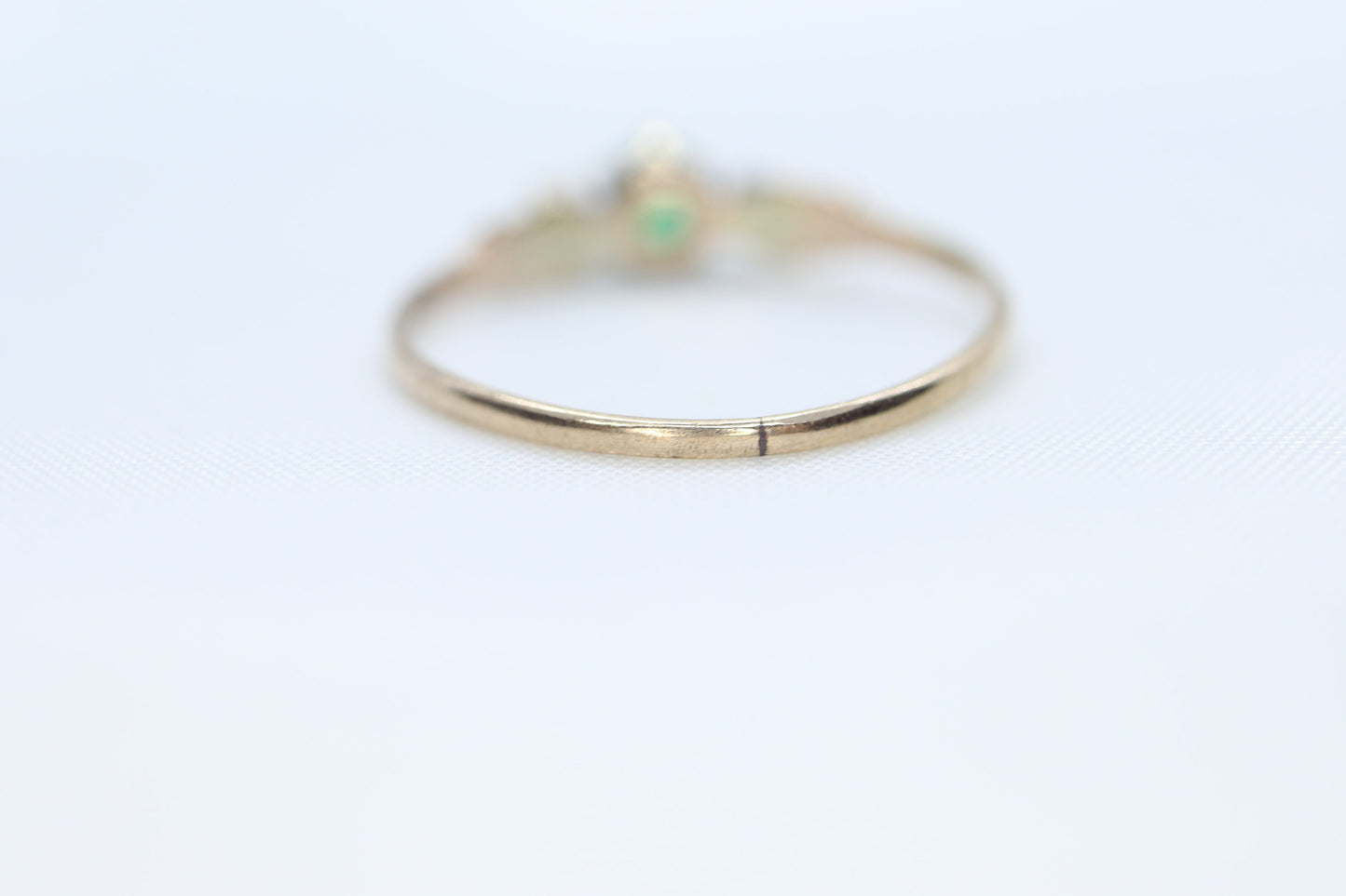 Antique 10k Victorian Emerald and Diamond Claw set ring. Antique dainty emerald diamond ring. st(172/50)