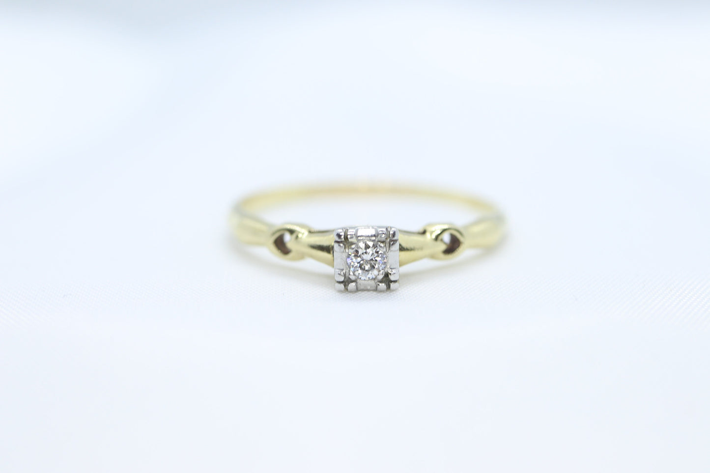 Art Deco Diamond ring. 14k Yellow and PLATINUM Square table. st(138)