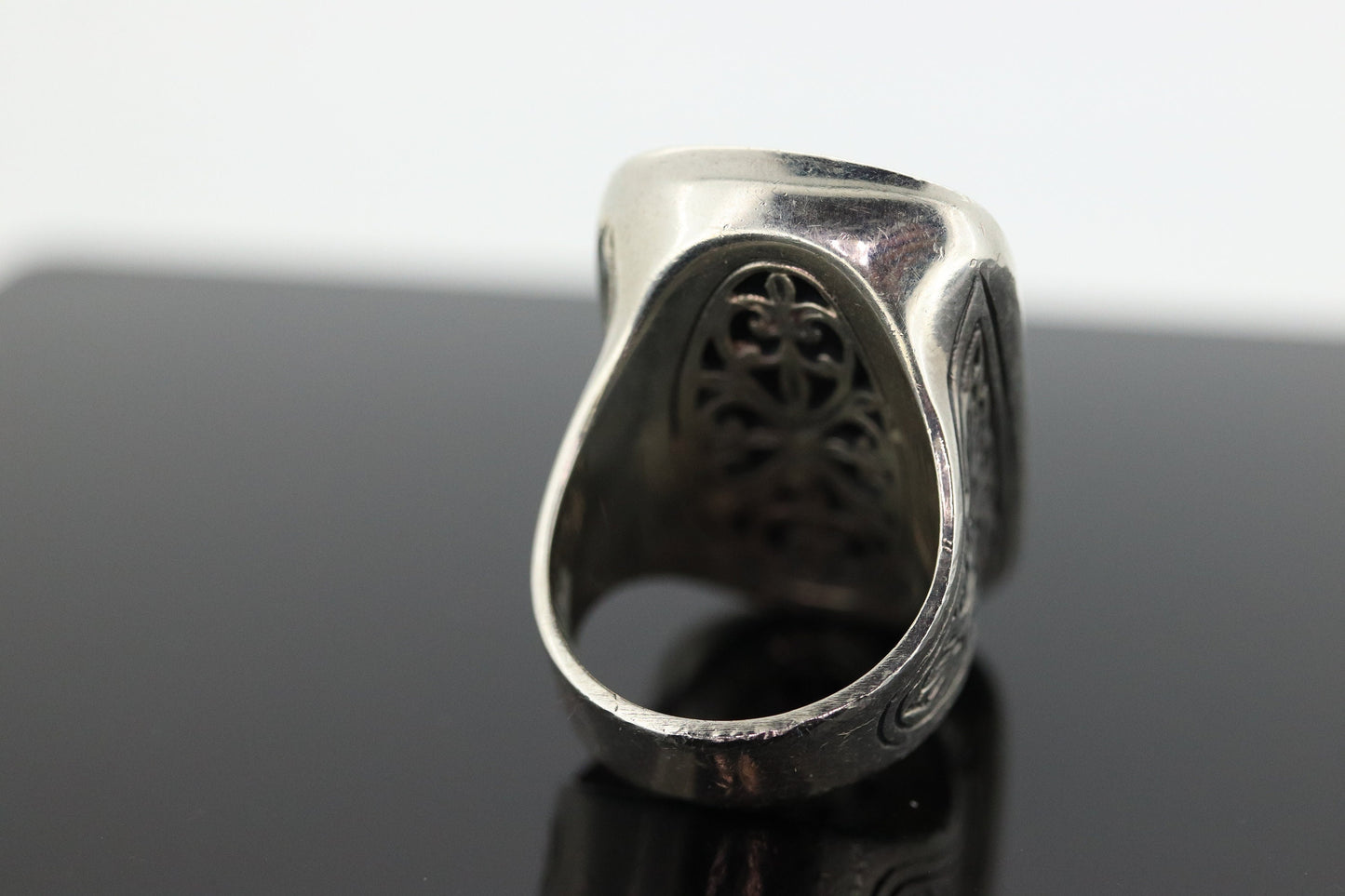 KONSTANTINO RING. Heavy sterling Silver Signet Ring Konstantino Collection (st269)