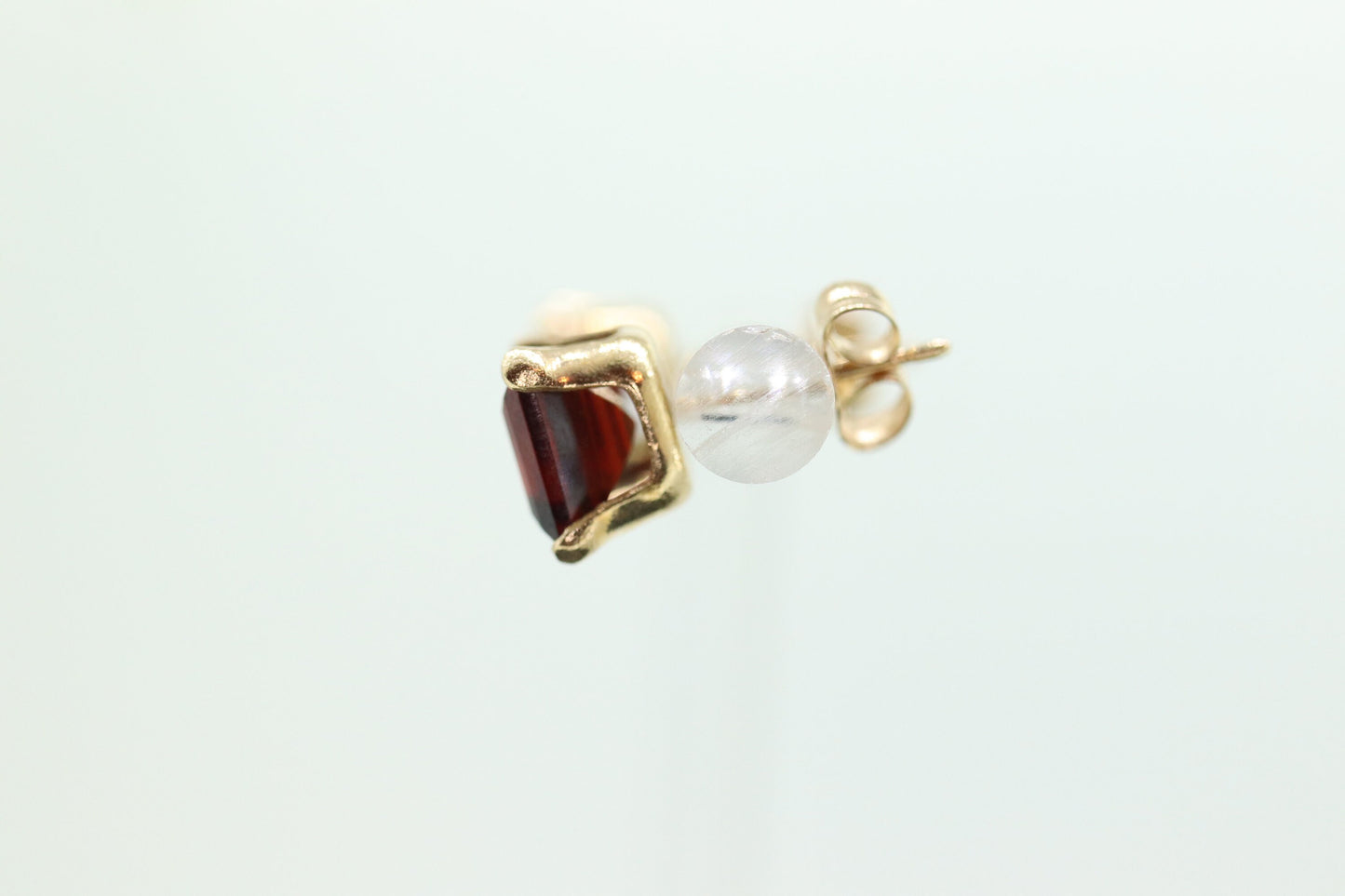 Princess GARNET 14k Gold Stud Earrings. Square Garnet studs earrings. (st67)