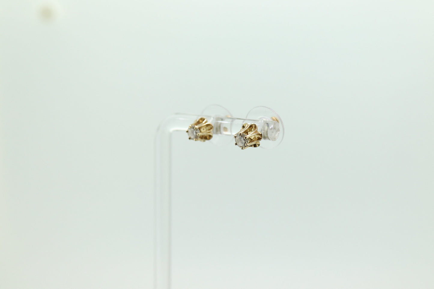 14k Buttercup 1/2ct Diamond stud earrings. 14k Yellow Gold Buttercup victorian claw Stud solitaire earrings st(138)