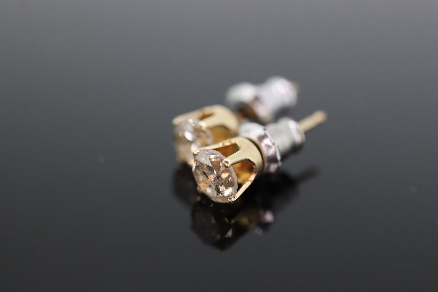 14k Diamond studs 1/2ctw diamond gold earrings. 14k yellow Gold Diamond Solitaire earrings. st(150)