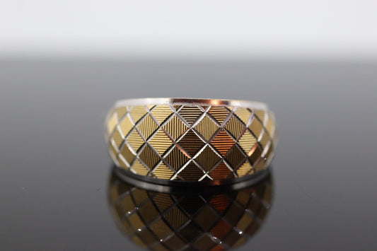 Textured Wide Dome 18k Yellow White Gold Band. 18k Engraved Textured Diamond Cut ring. st(155)