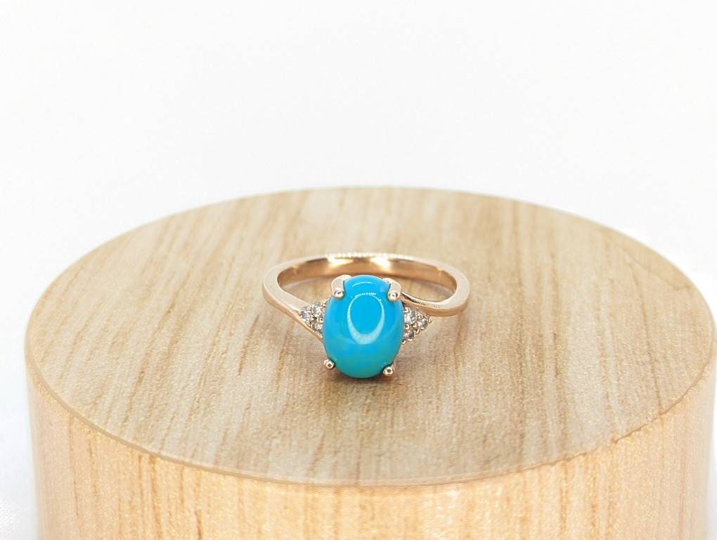 10k Large Turquoise Cabochon and Diamond Ring. 14k Aquamarine Turquoise Ring (74/75)