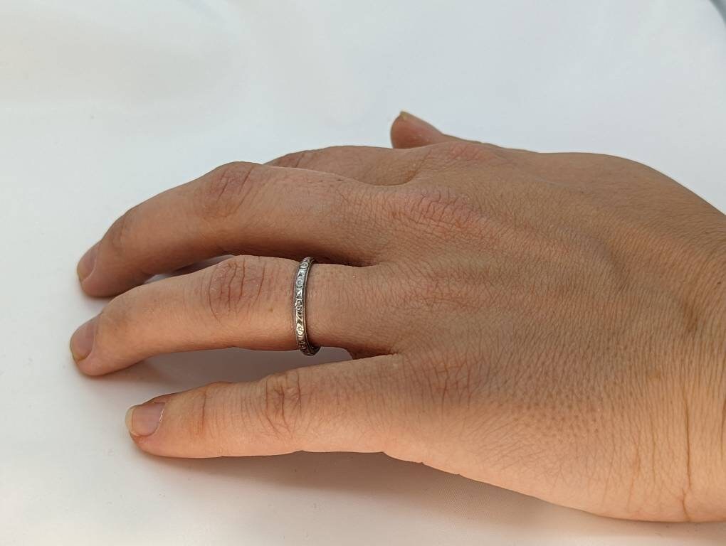 PLATINUM Art Deco Blossom Flower Engraved PRISCILLA Band. Flower Blossom engraved Ring. Engraved. st(155)