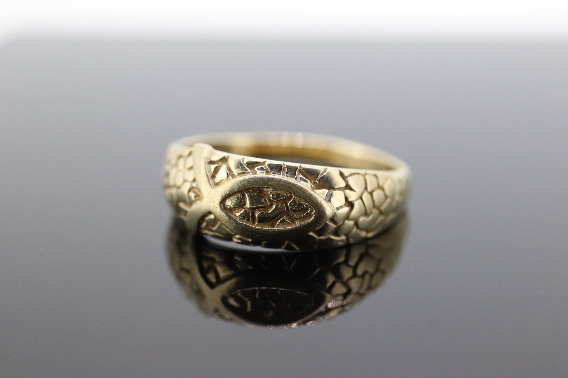 Christian FISH ichthys ichthus Textured Wide Dome 10k Yellow Gold Band. 10k Engraved and Textured ring. st(103/50)