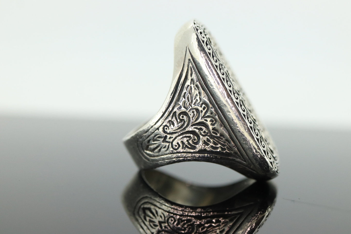 KONSTANTINO RING. Heavy sterling Silver Signet Ring Konstantino Collection (st269)