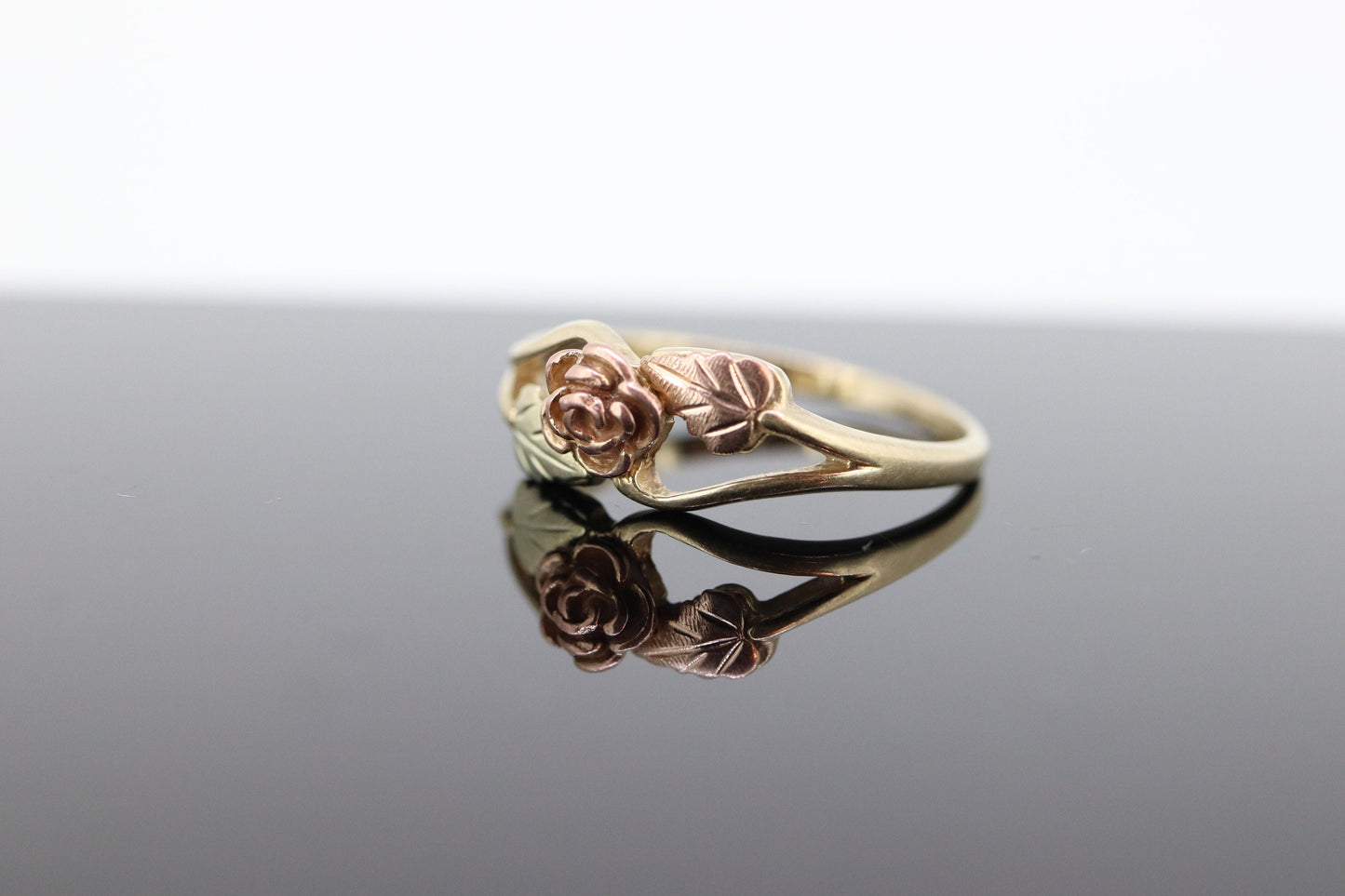 Black Hills Gold Ring. 10k FLOWER ROSE Multi-Tone Black Hills Gold Statement Ring. size 10 stock(72)