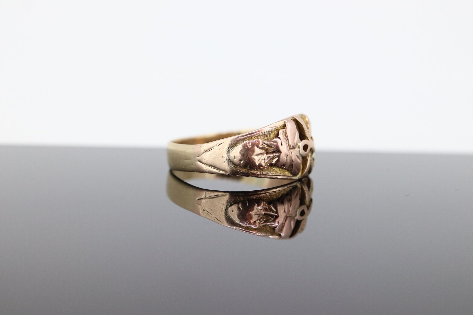 Black Hills Gold Ring Mens. Heavy 10k Multi-Tone Black Hills Gold Thick BAND. Sz 14 ST(167)