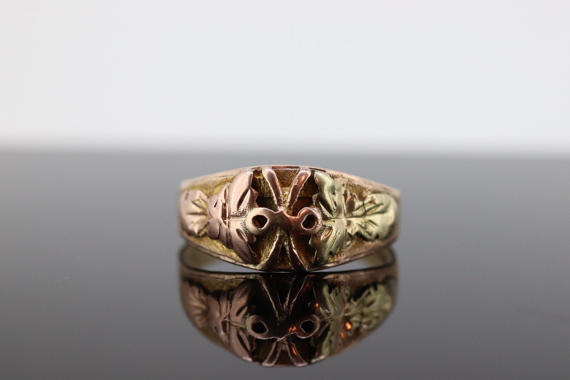 Black Hills Gold Ring Mens. Heavy 10k Multi-Tone Black Hills Gold Thick BAND. Sz 14 ST(167)