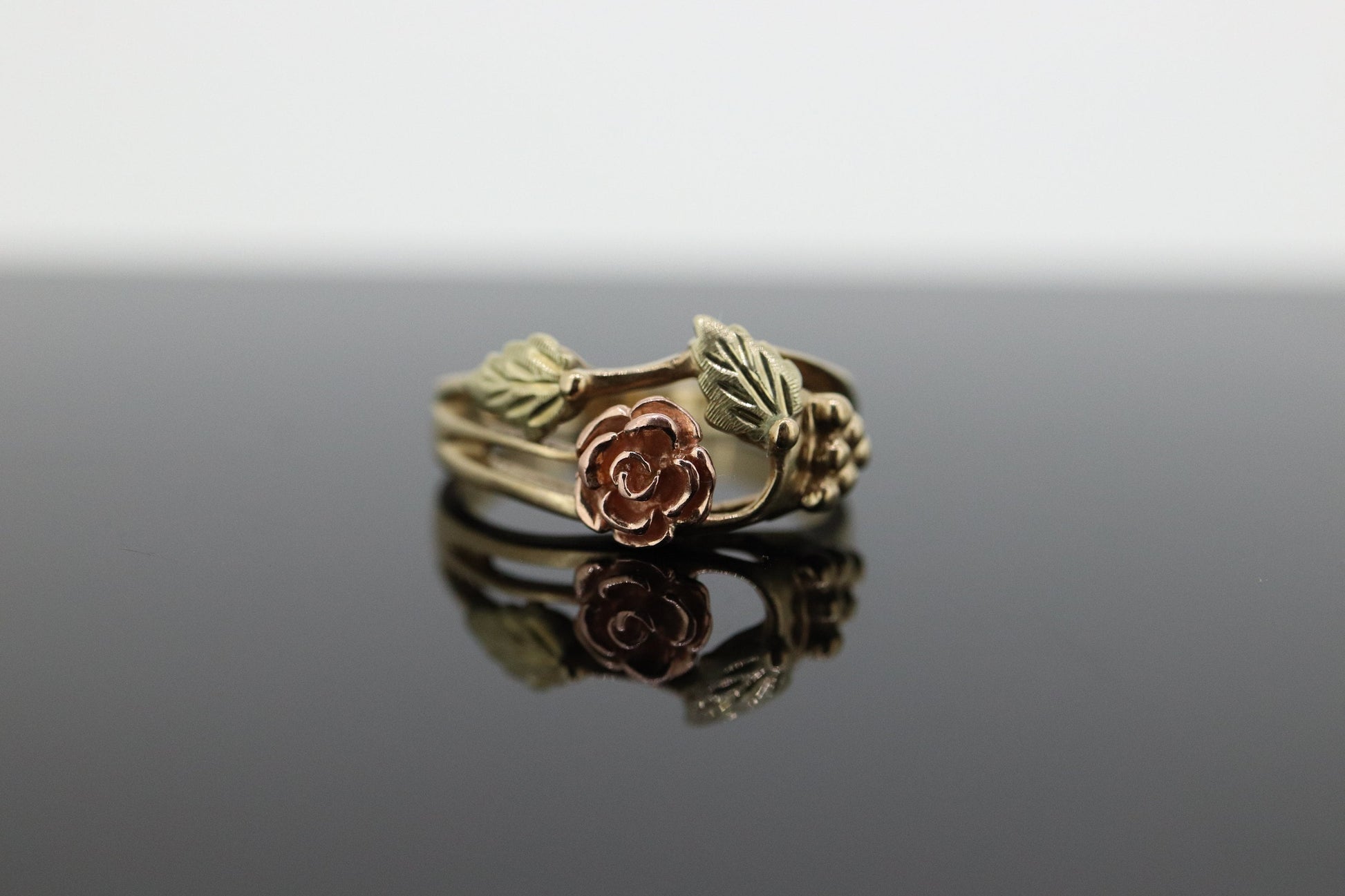 Black Hills Gold Ring. 10k FLOWER ROSE Multi-Tone Black Hills Gold Statement Ring. size 5 stock(63)