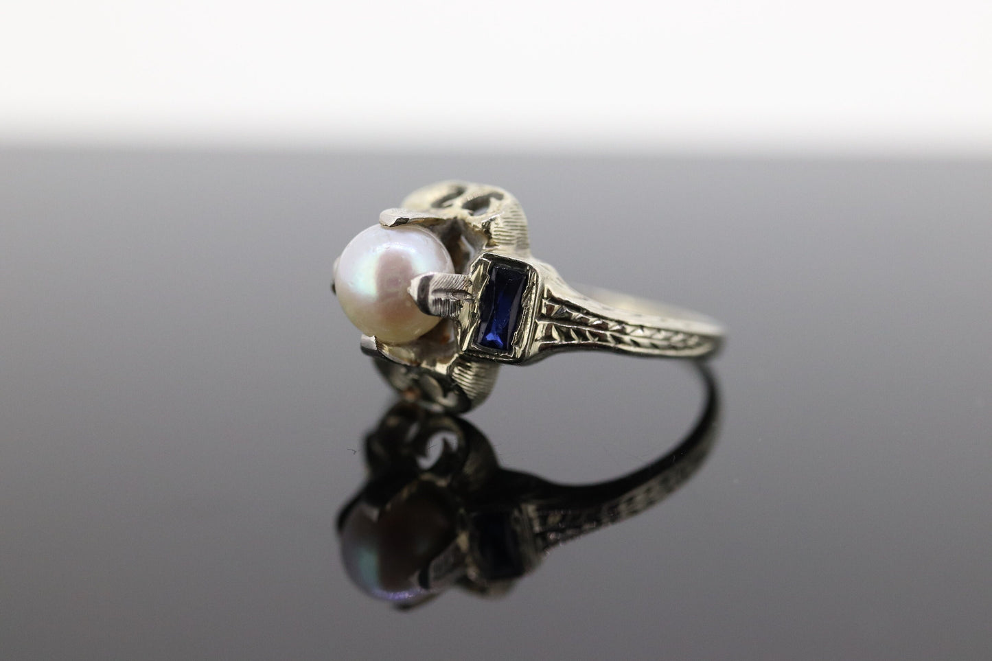 Antique Pearl Sapphire ring. 20k white gold engraved Open ring. 1920s 20k Gold Engraved band. st(276)