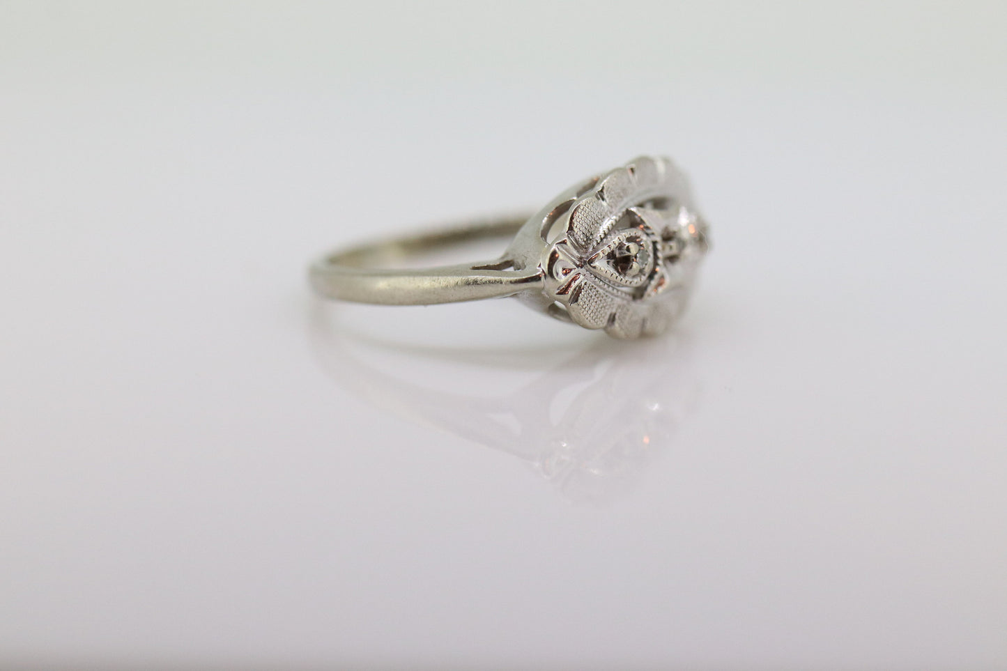 Marquise Signet Ring. Vintage 10k Tiny Diamond white Gold Signet Ring. 10k White Gold Statement Ring. st(75)