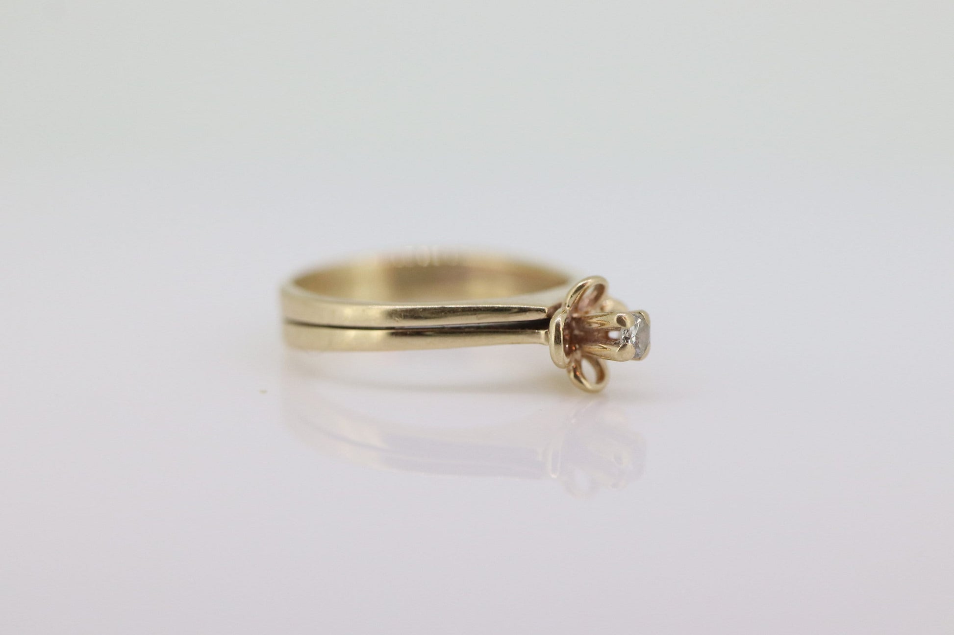 Vintage 10k Yellow Gold Diamond Wedding Ring set. Small diamond flower Bridal Set ring. st(100)