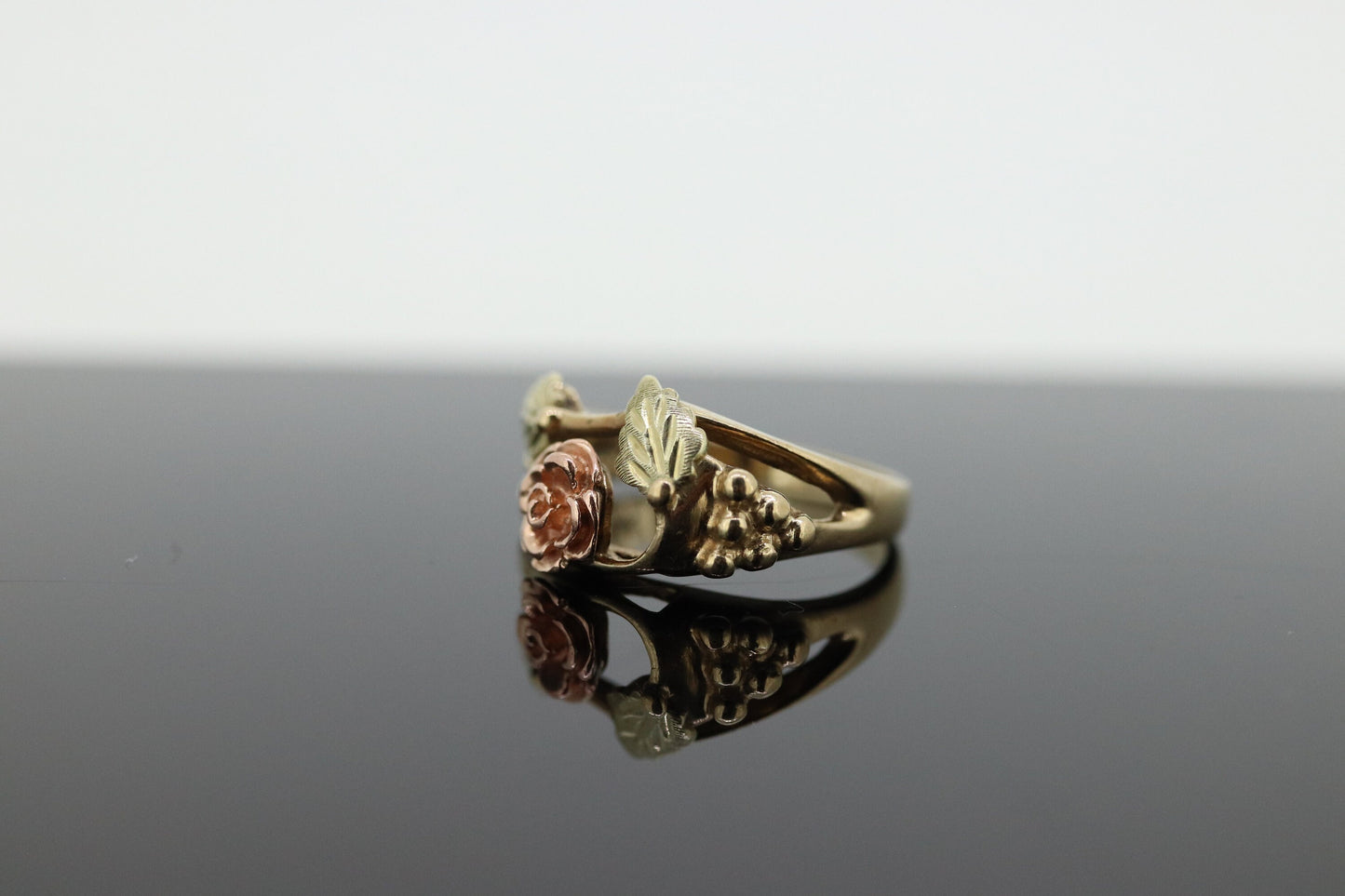 Black Hills Gold Ring. 10k FLOWER ROSE Multi-Tone Black Hills Gold Statement Ring. size 5 stock(63)