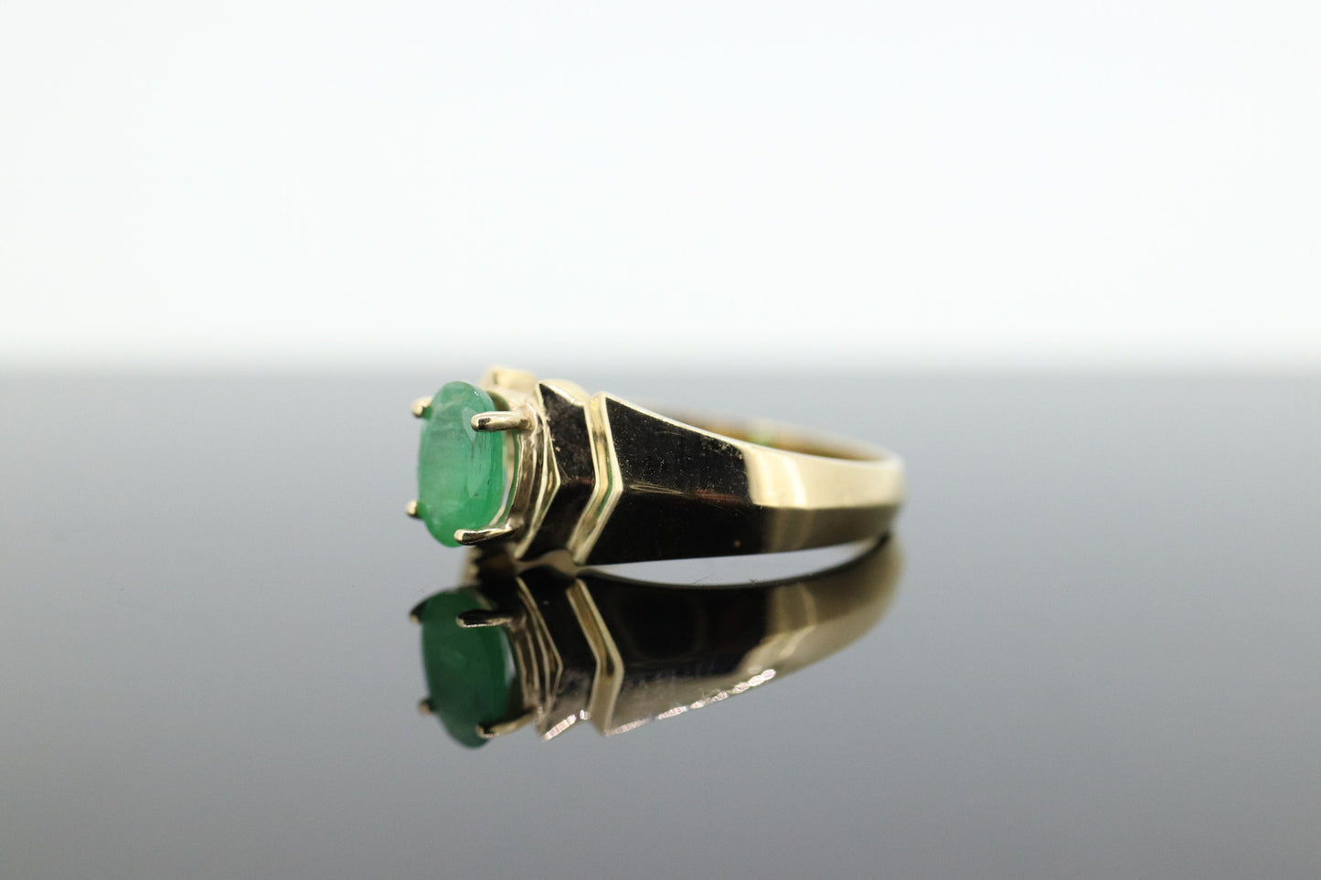 10k Oval Natural Emerald Yellow gold ring. NISSKO oval Emerald solitaire ring. st(75)