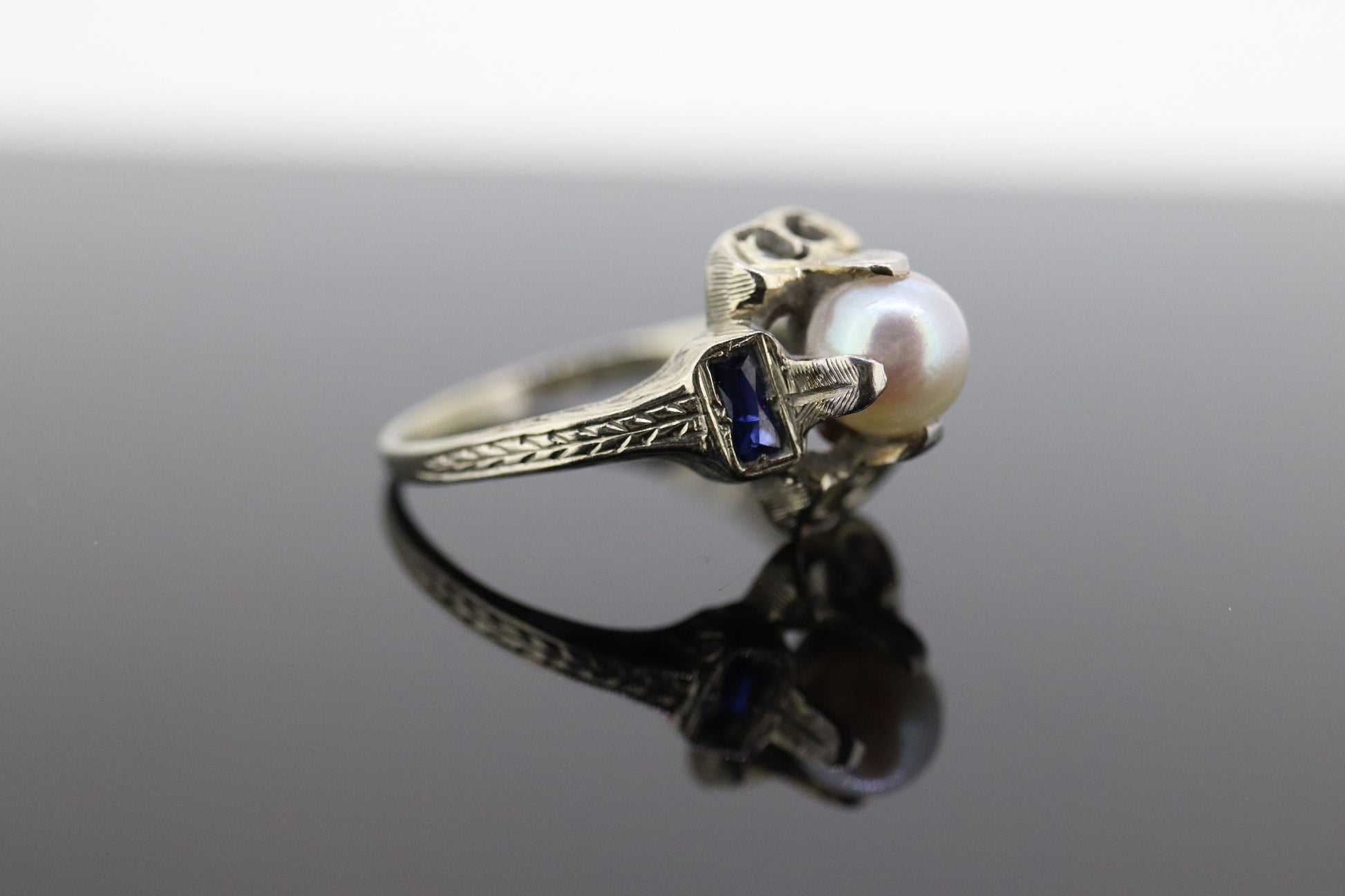 Antique Pearl Sapphire ring. 20k white gold engraved Open ring. 1920s 20k Gold Engraved band. st(276)