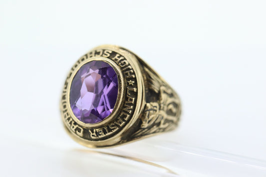 1968 Lancaster Catholic High School Class Graduation ring. 10k Gold with oval amethyst solitaire. st(187)