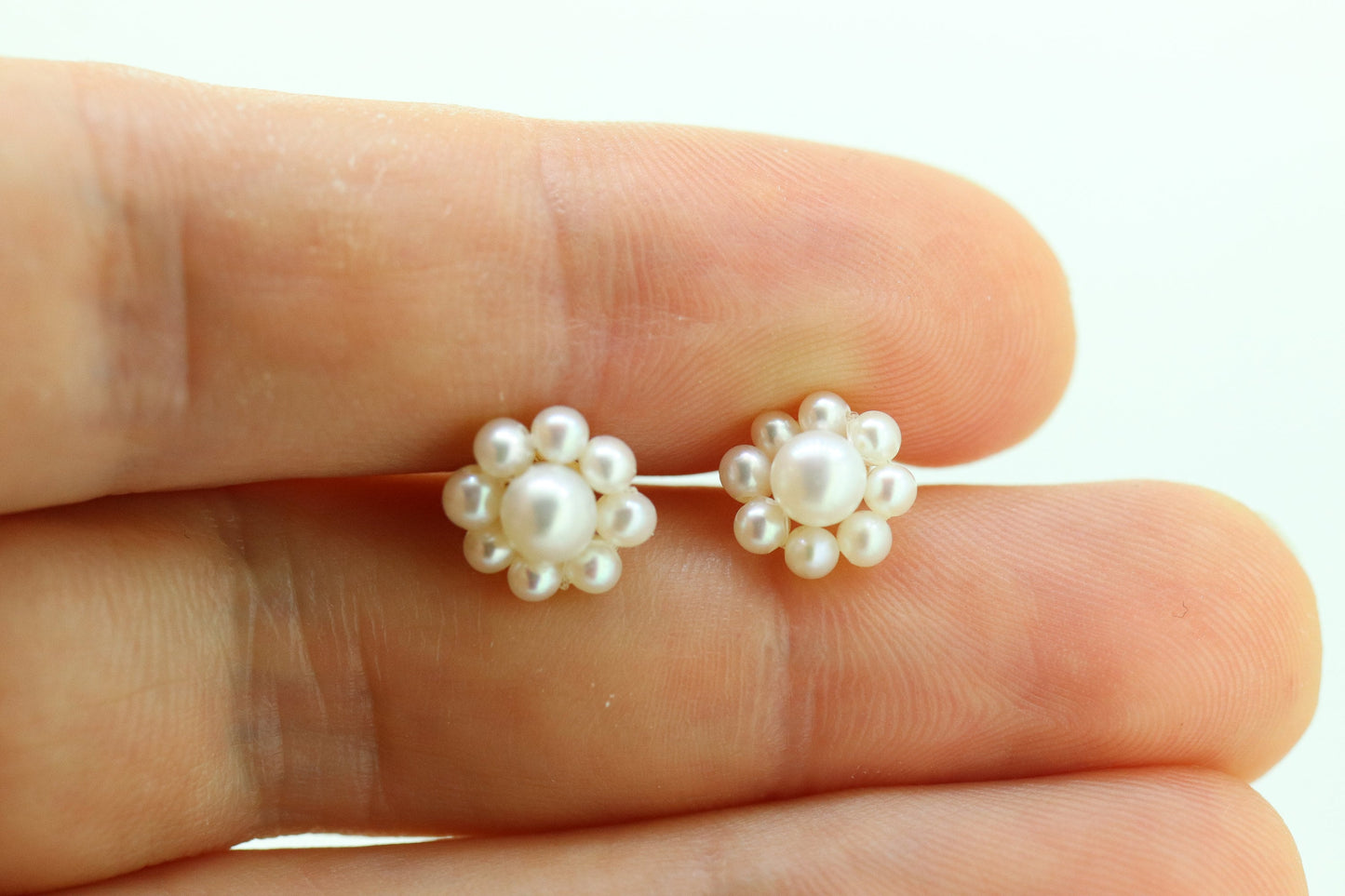 14k Pearl Stud earrings . Love Cluster Halo nest Pearl earrings. st35