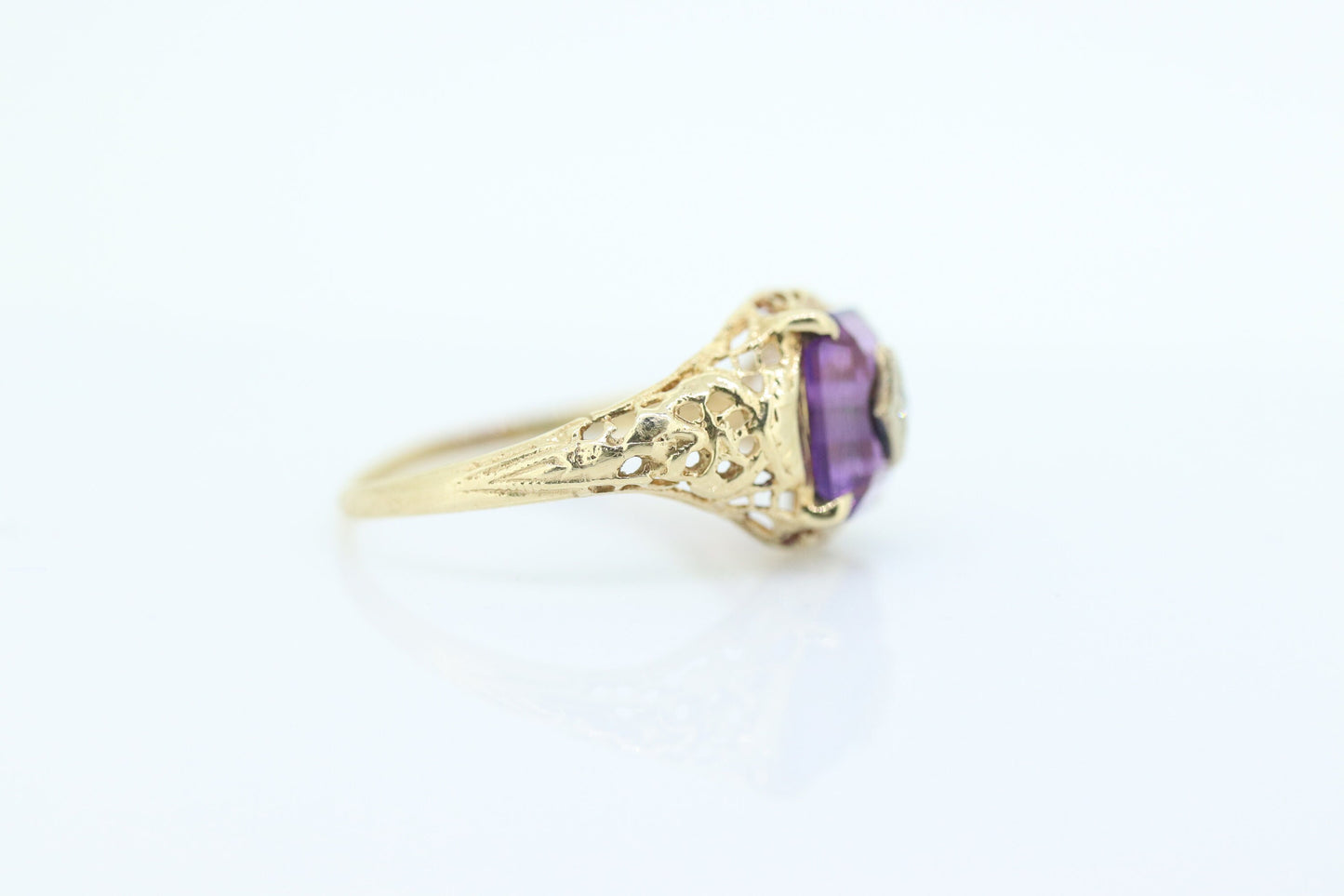 Art Deco Amethyst Diamond Ring. 14k Yellow Gold Filigree Design. Engagement Ring from Art Deco . Statement band. February Stone st(219)