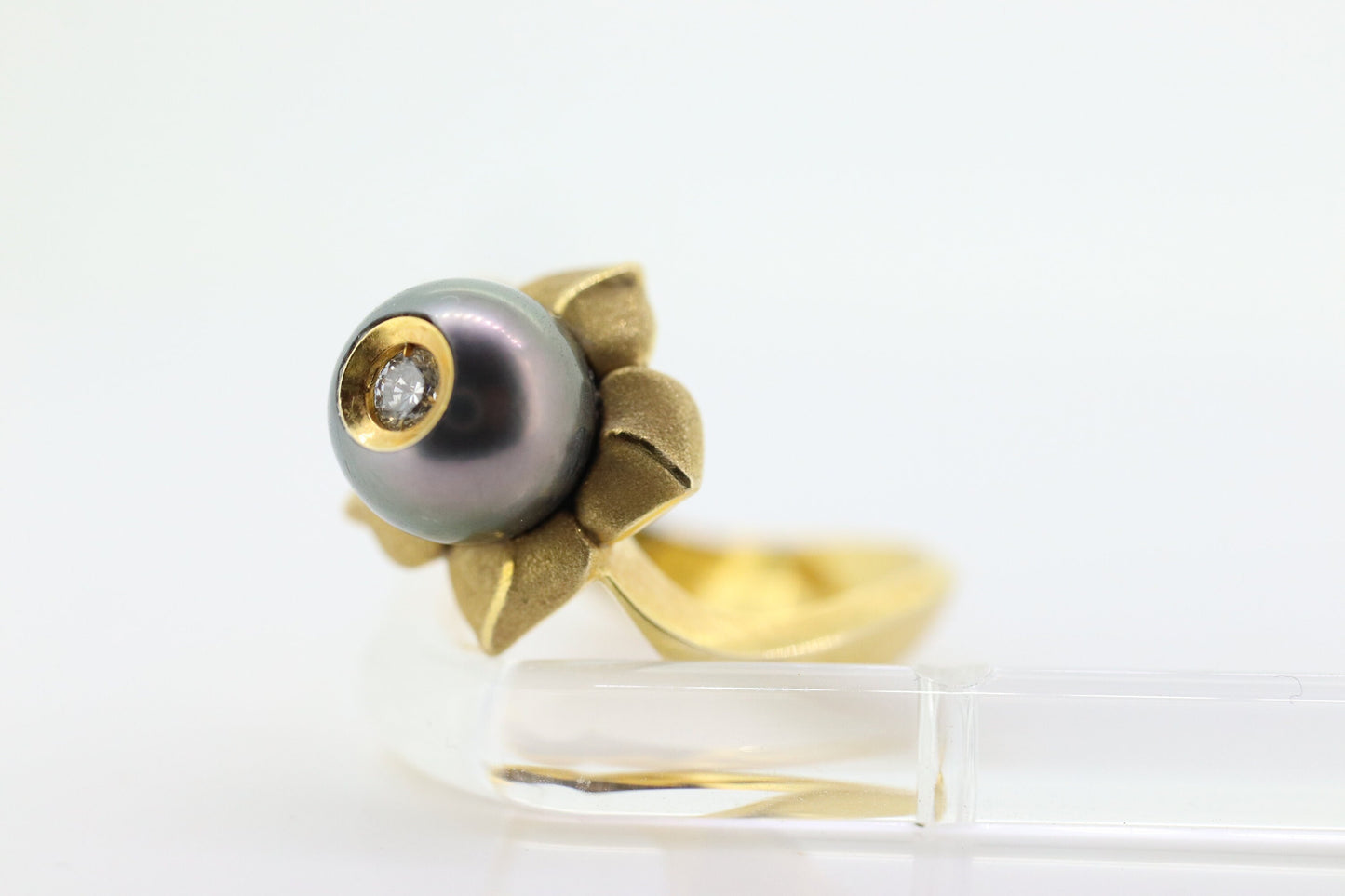 14k Tahitian Pearl ring. GALATEA 14k Gold  Pearl and diamond ring. Large Tahitian pearl flower solitaire ring. st(425)