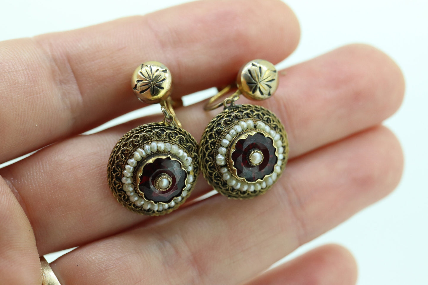 Antique Garnet Pearl seed Earrings. 14k Gold Victorian Etruscan Garnet Dangle Unpierced Screw back st(55)