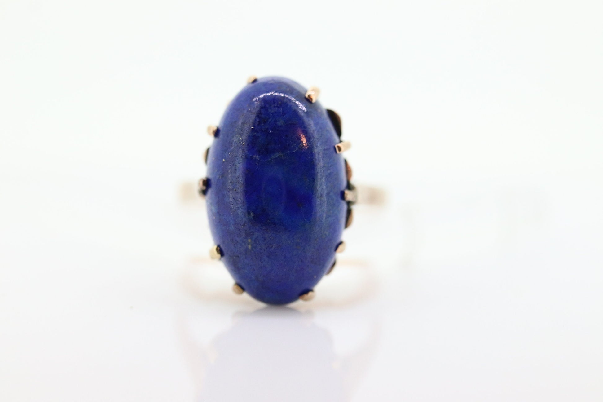 10k Blue Lapis Lazuli  Ring. Vintage 10k Yellow Gold Lapis Prong Set into Cathedral. Large Lapis Egg Very unique. St(104)