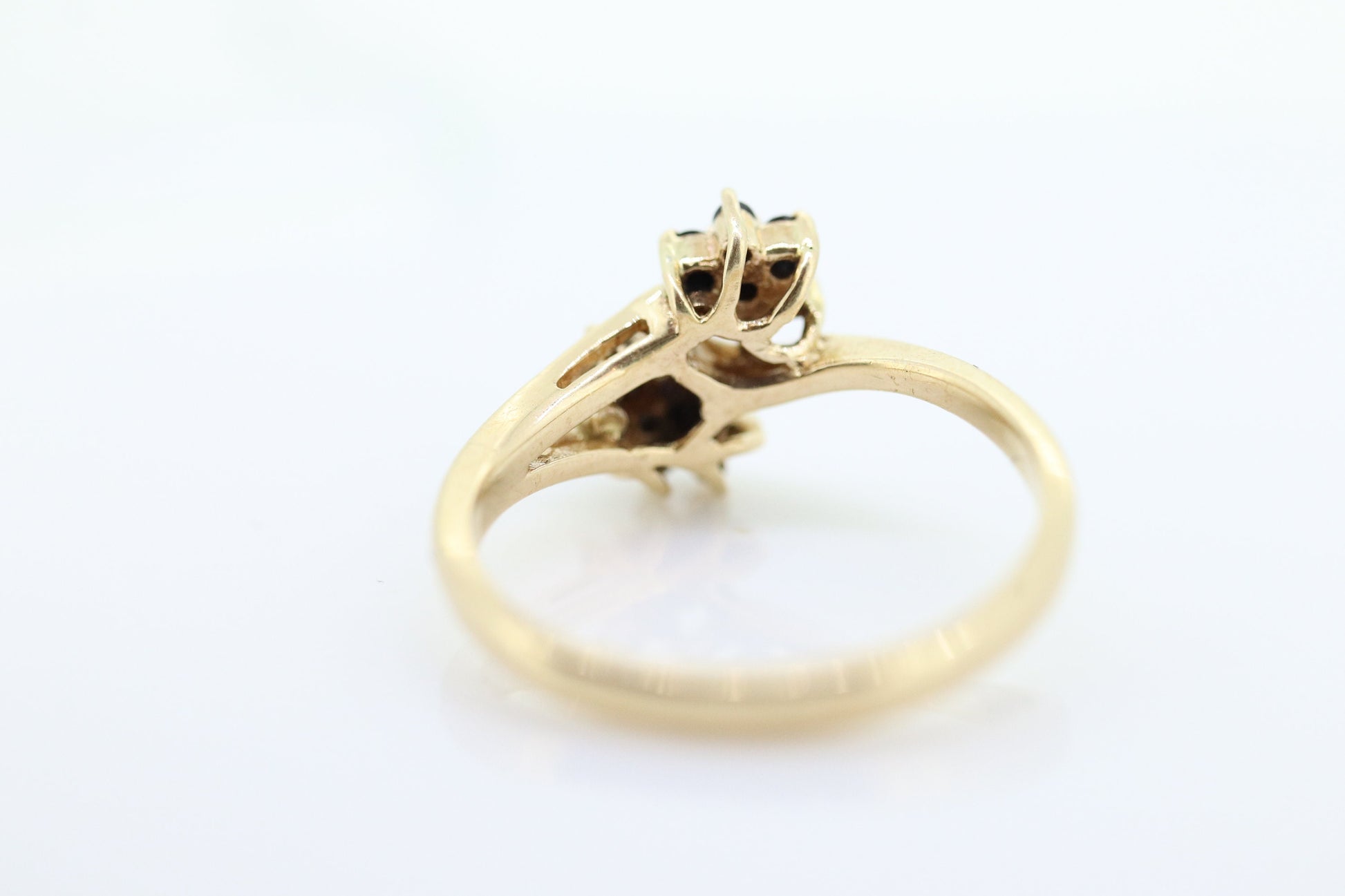 14k Sapphire Diamond Flower Ring.  14k Yellow Gold Sapphire daisy band. Cluster Flower ring. st(69)