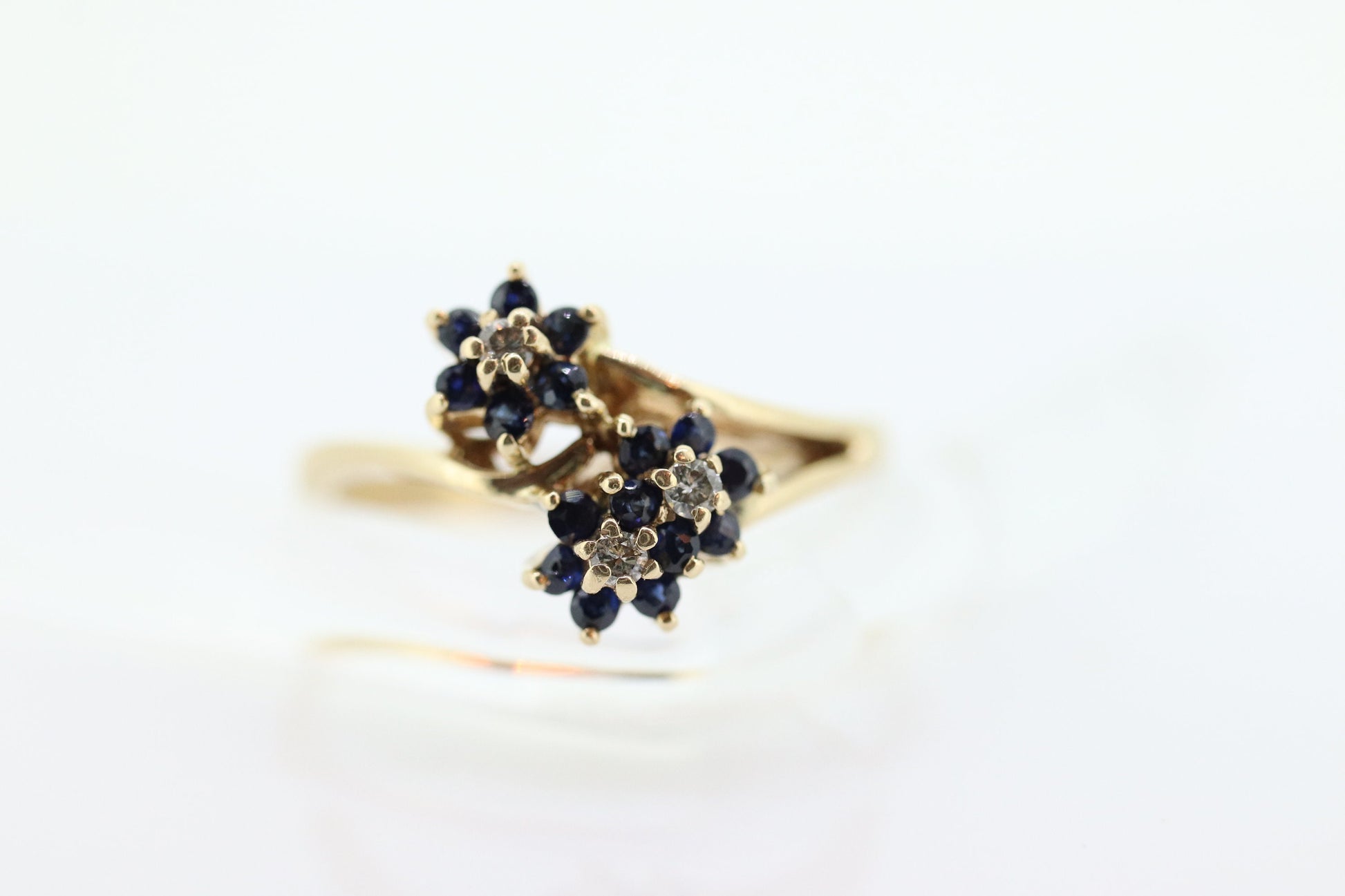 14k Sapphire Diamond Flower Ring.  14k Yellow Gold Sapphire daisy band. Cluster Flower ring. st(69)