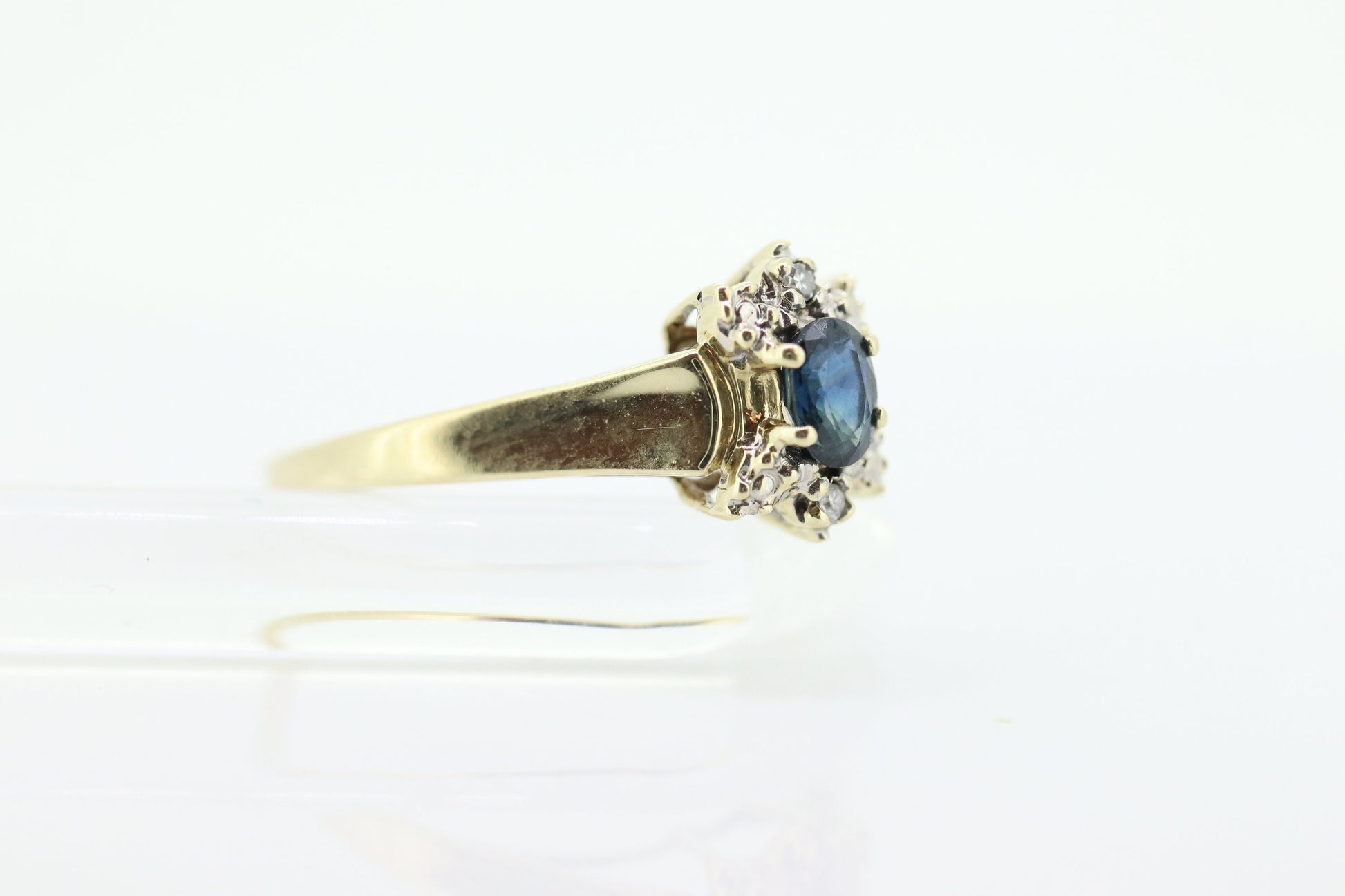 10k Blue Sapphire and Diamond Halo ring. 10k Oval Sapphire Diamond Halo ring. st(89)