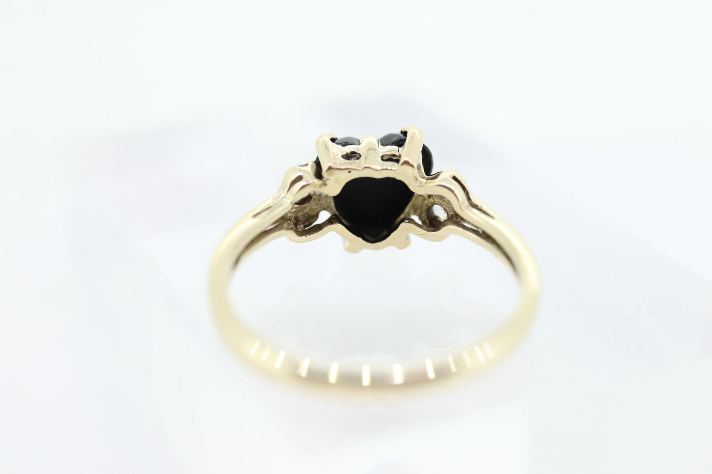 10k ONYX and diamond(CZ) HEART ring. Heart Onyx ring. st(120)