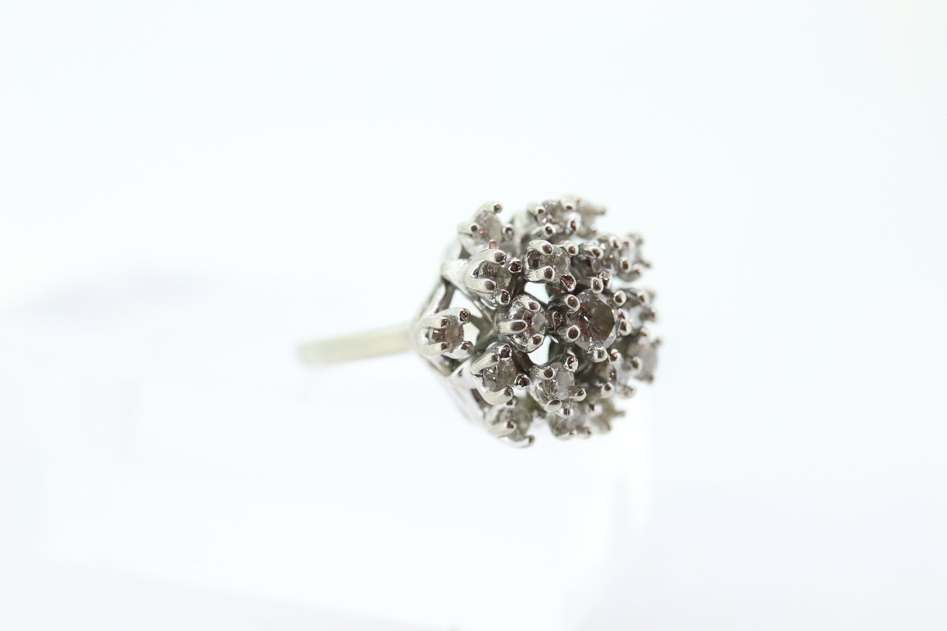 14k Diamond SunBurst STARBURST Round Flower Ring. Round Cluster Diamond cluster cocktail ring. st(222)