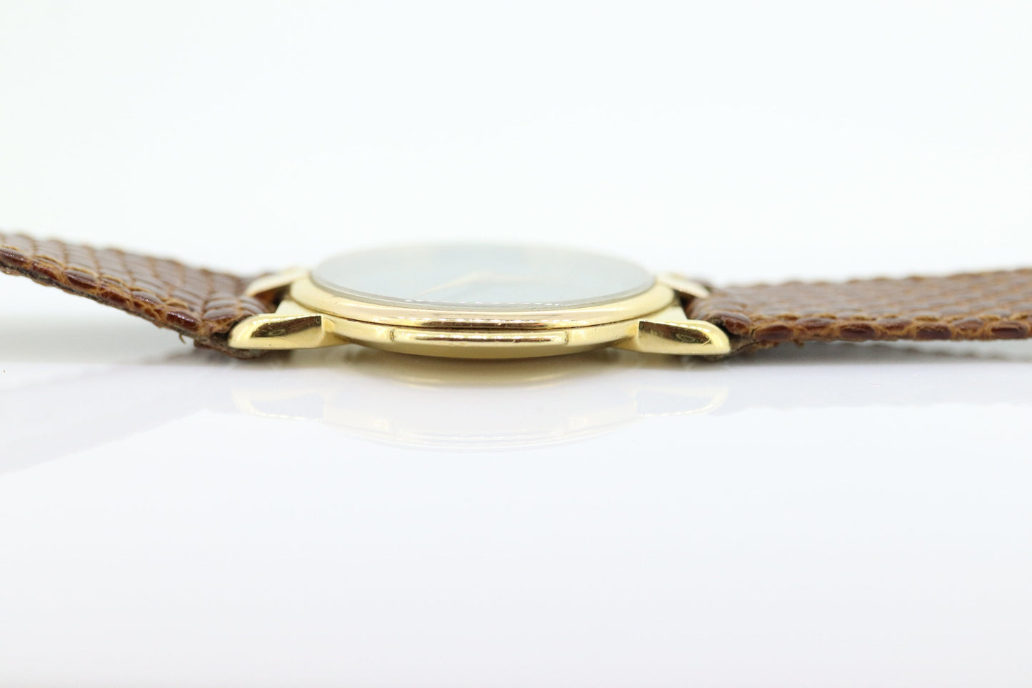 Vintage GUCCI 3400 FM Quartz Leather Watch Timepiece. Ladies Mens 18k Gold Plated Gucci watch st(130)