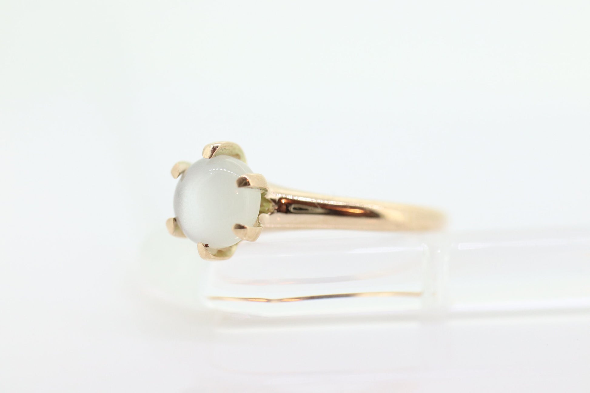 10k Victorian MOONSTONE cabochon Claw set ring. Antique sphere Moonstone ring ring. st(46)