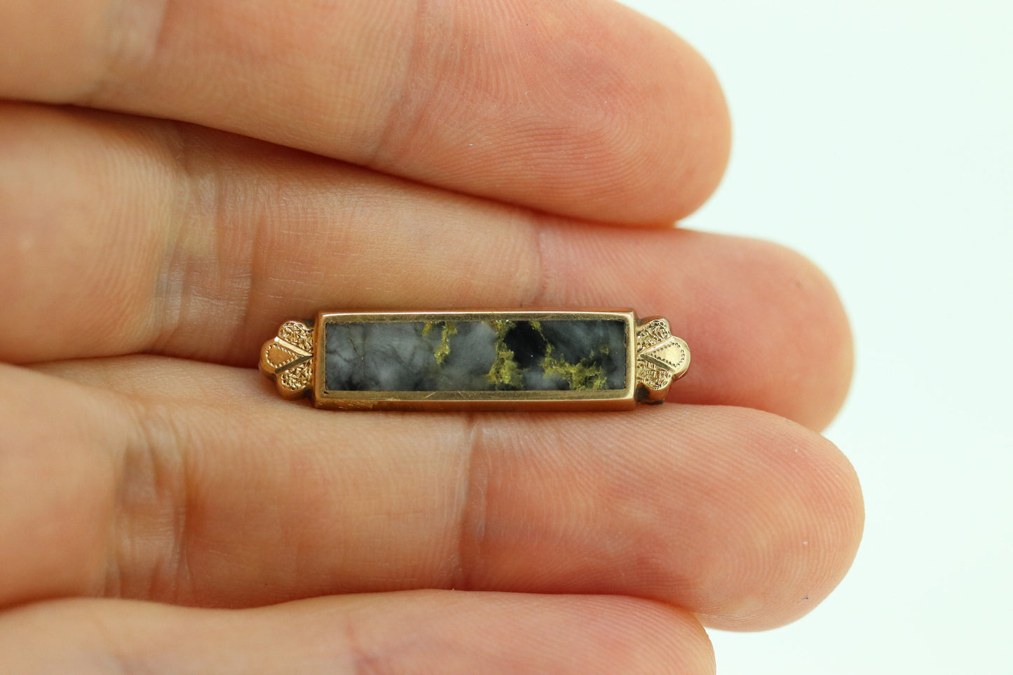 10k Quartz Agate Seed Victorian Lingerie bar brooch or lingerie pin. Gold Vein Agate brooch pin. st(55)