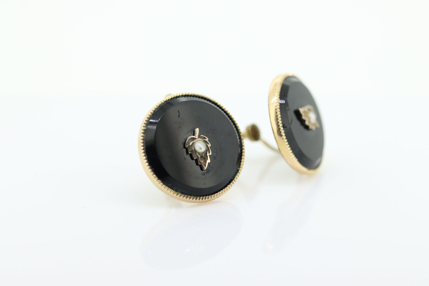 Antique Victorian Onyx and Pearl Seed Earrings. Victorian 1800s Mourning Onyx Non Pierced Screw Back Earrings. st(50)