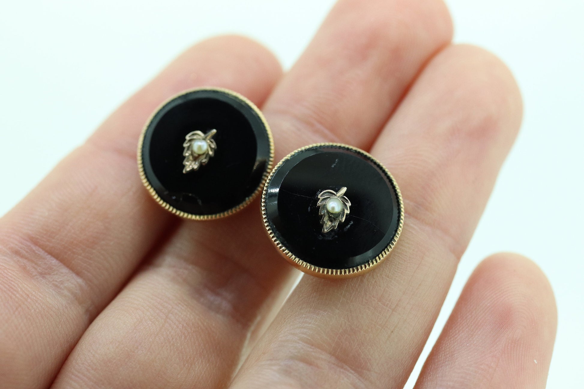 Antique Victorian Onyx and Pearl Seed Earrings. Victorian 1800s Mourning Onyx Non Pierced Screw Back Earrings. st(50)