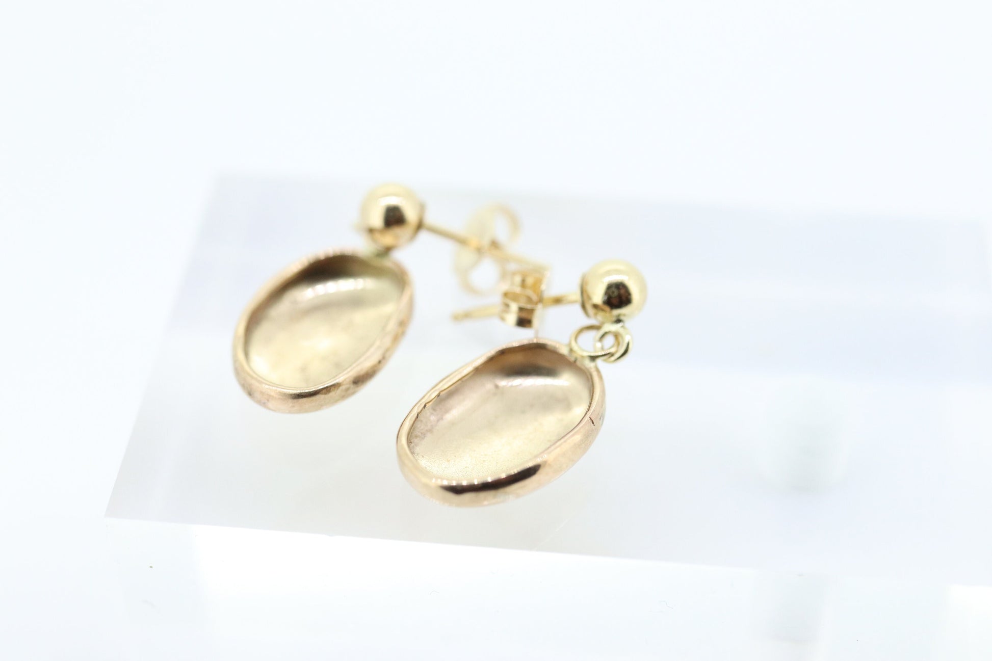 14k Yellow Gold Dangle Drop Earrings. Oval Puffed Earrings Mirror. st(35)