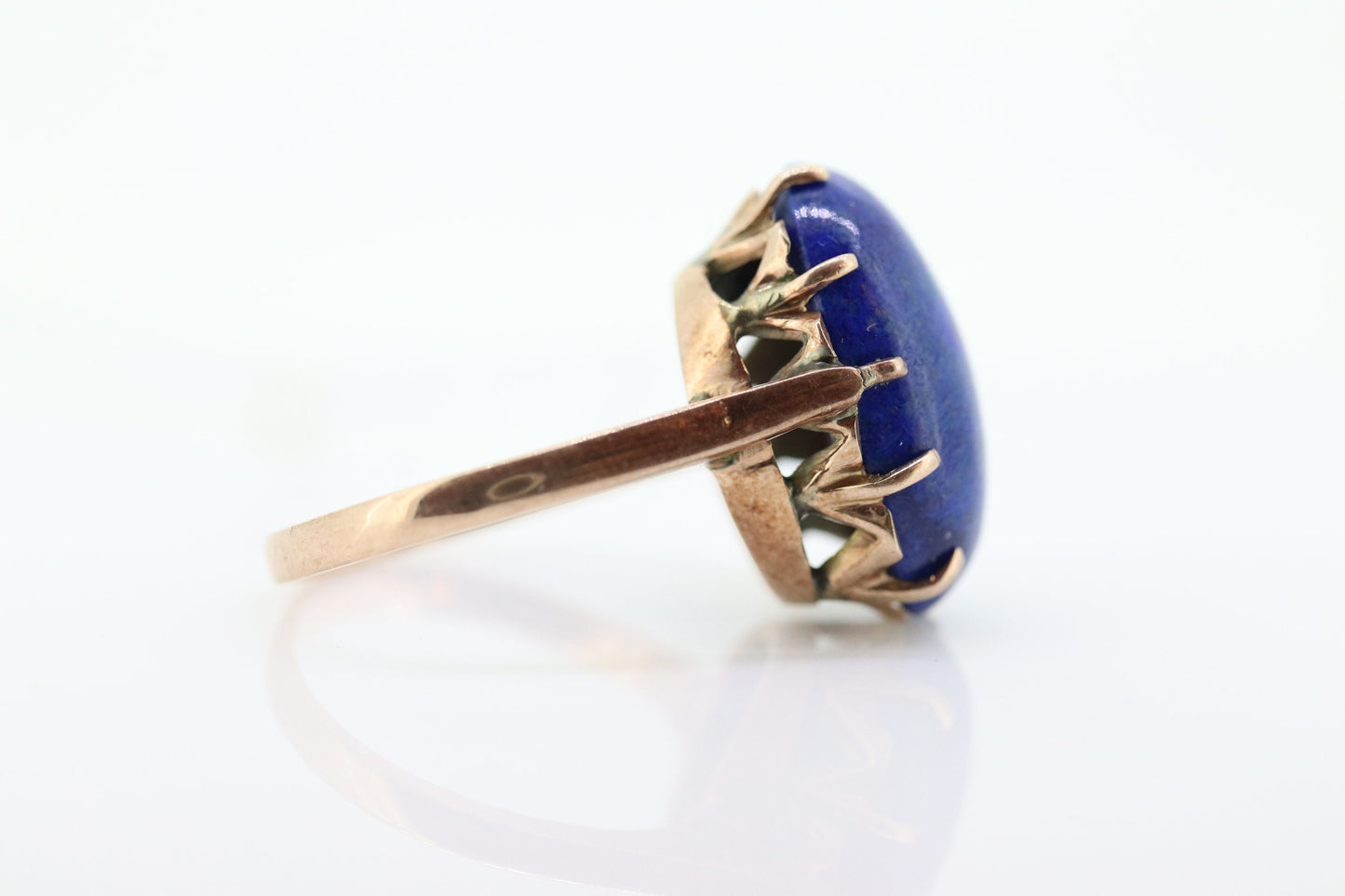 10k Blue Lapis Lazuli  Ring. Vintage 10k Yellow Gold Lapis Prong Set into Cathedral. Large Lapis Egg Very unique. St(104)