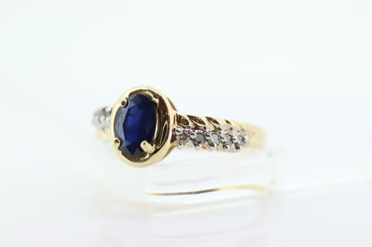 10k Blue Sapphire diamond solitaire ring. 10k Large oval Sapphire ring. Nissko Sapphire diamond ring. st(86)