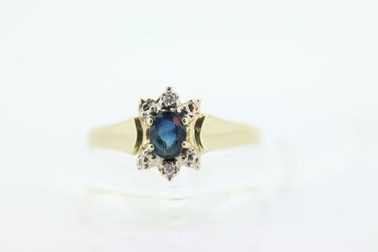 10k Blue Sapphire and Diamond Halo ring. 10k Oval Sapphire Diamond Halo ring. st(89)