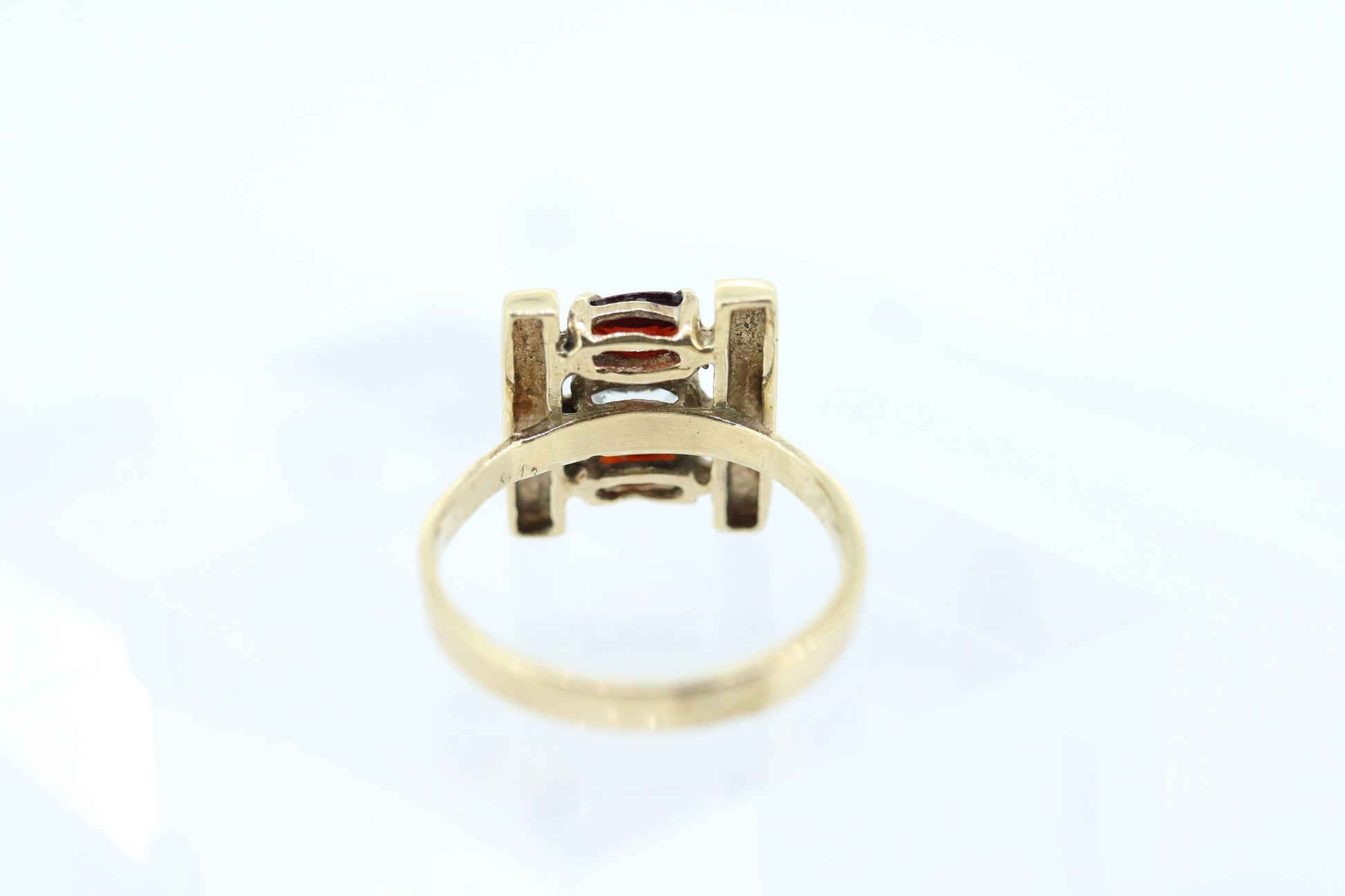 10k Marquise Garnet and Quartz ring. 10k Marquise cut garnet with Quartz Textured BAR ring. st(104)